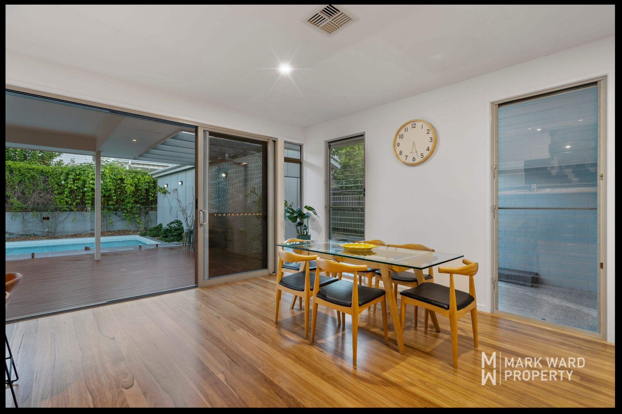 21 ESHER STREET, Tarragindi QLD 4121 - Image 9