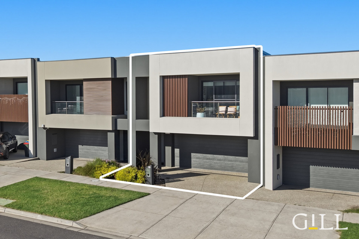 4-bedroom unit at 35 KINROSS PARADE, Clyde North VIC 3978, Casey, Victoria
