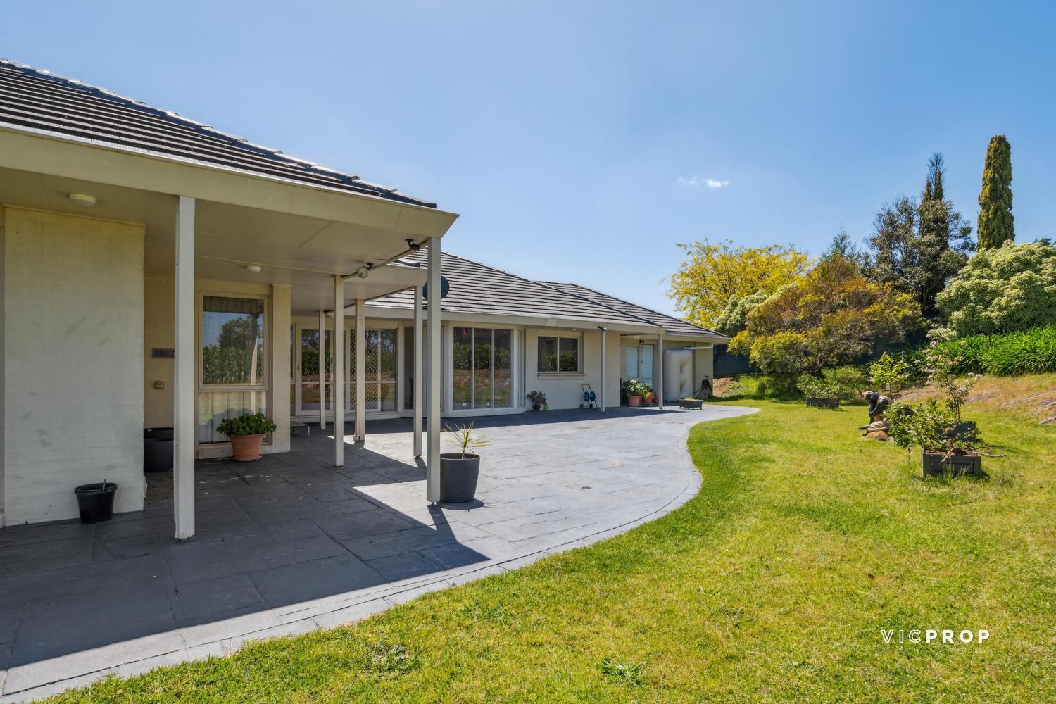 5-bedroom house at 4 Meaka Court, Warrandyte, VIC 3113, Manningham, Victoria