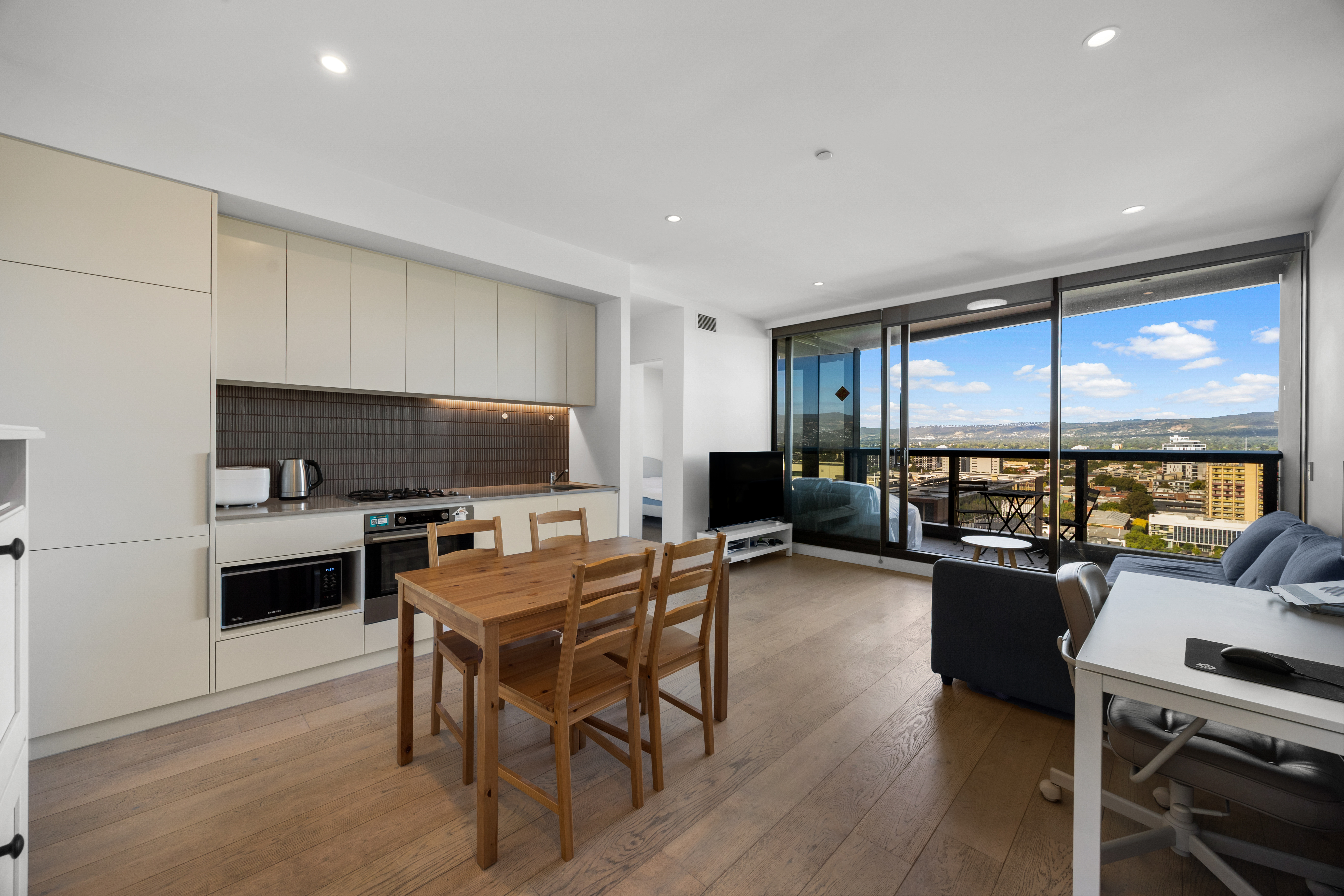 1402/421 King William Street, Adelaide, SA 5000 - Image 1