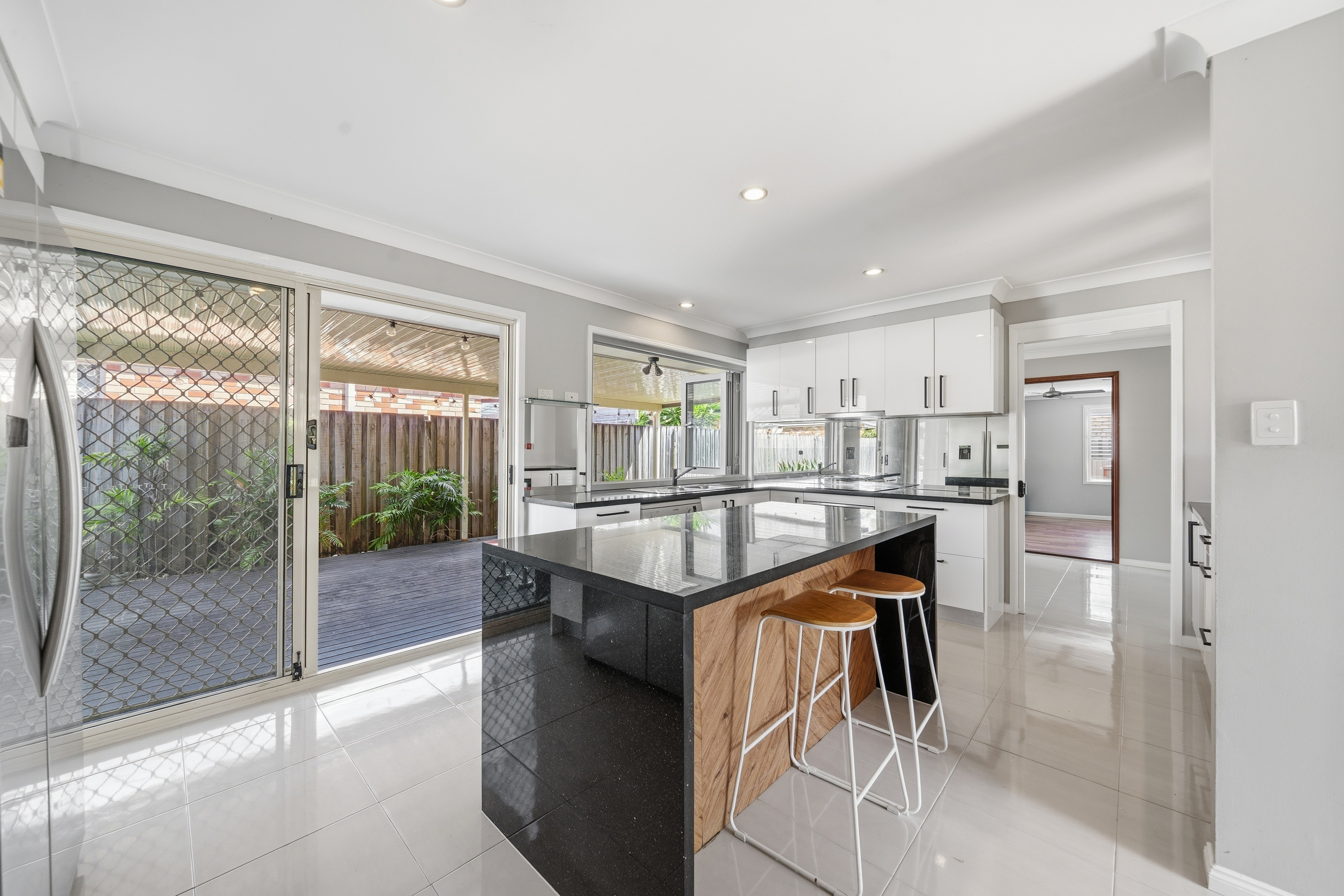 6 THORNBILL PLACE, Burleigh Waters QLD 4220 - Image 7