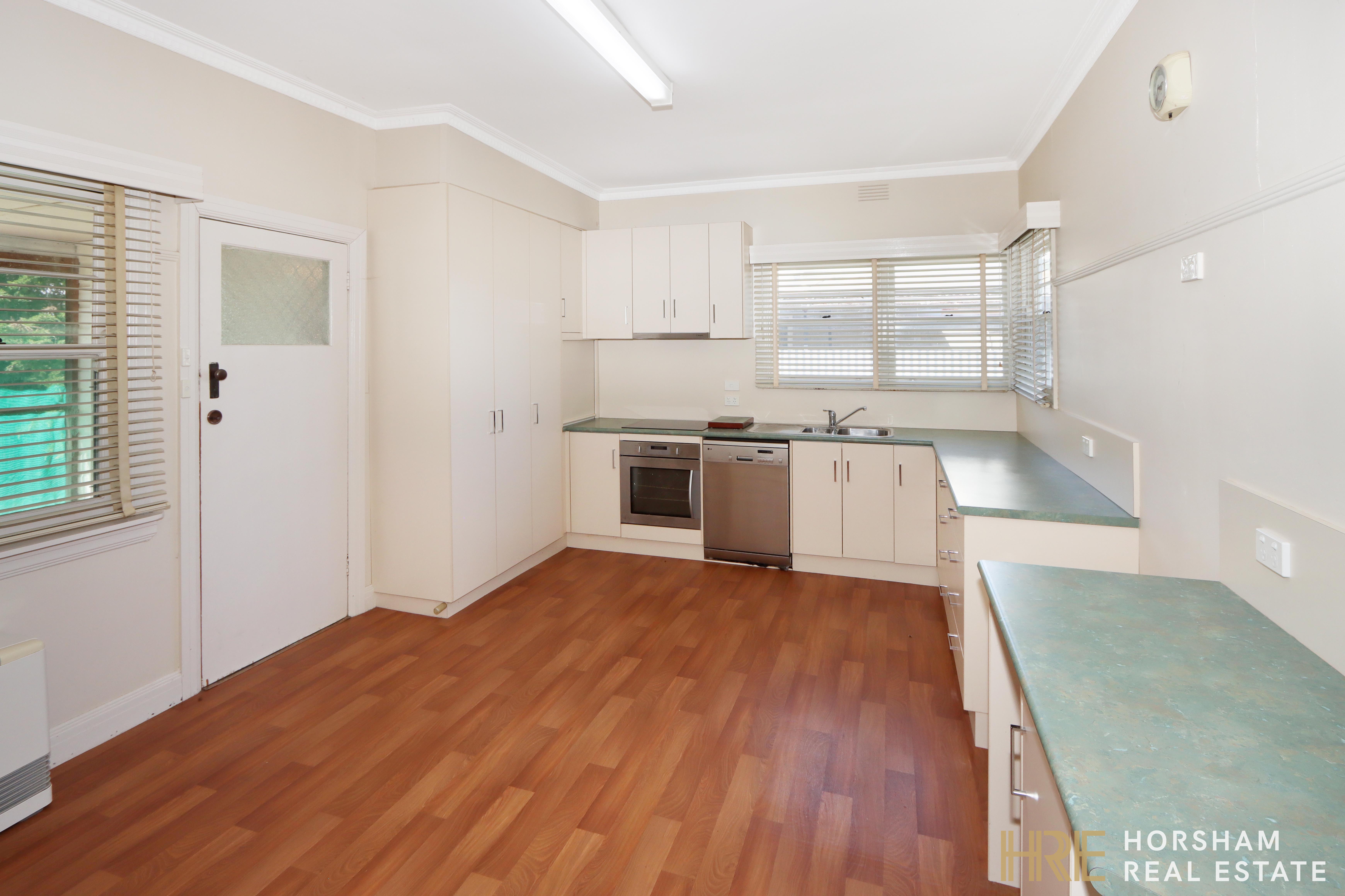 8 Federation Avenue, Horsham, VIC 3400 - Image 4