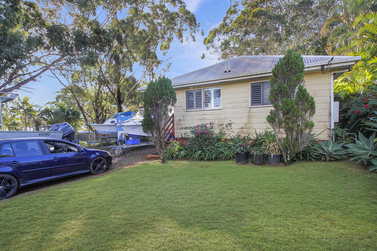 37 Highland Street, Russell Island, QLD 4184 - Image 1