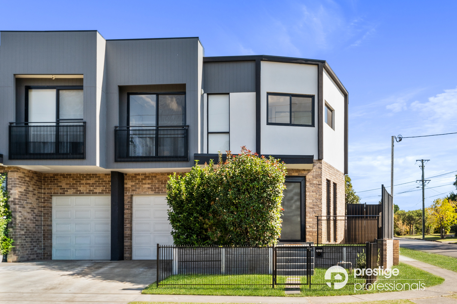 UNIT 4 40 BUNGARRA CRESCENT, Chipping Norton NSW 2170 - Image 1