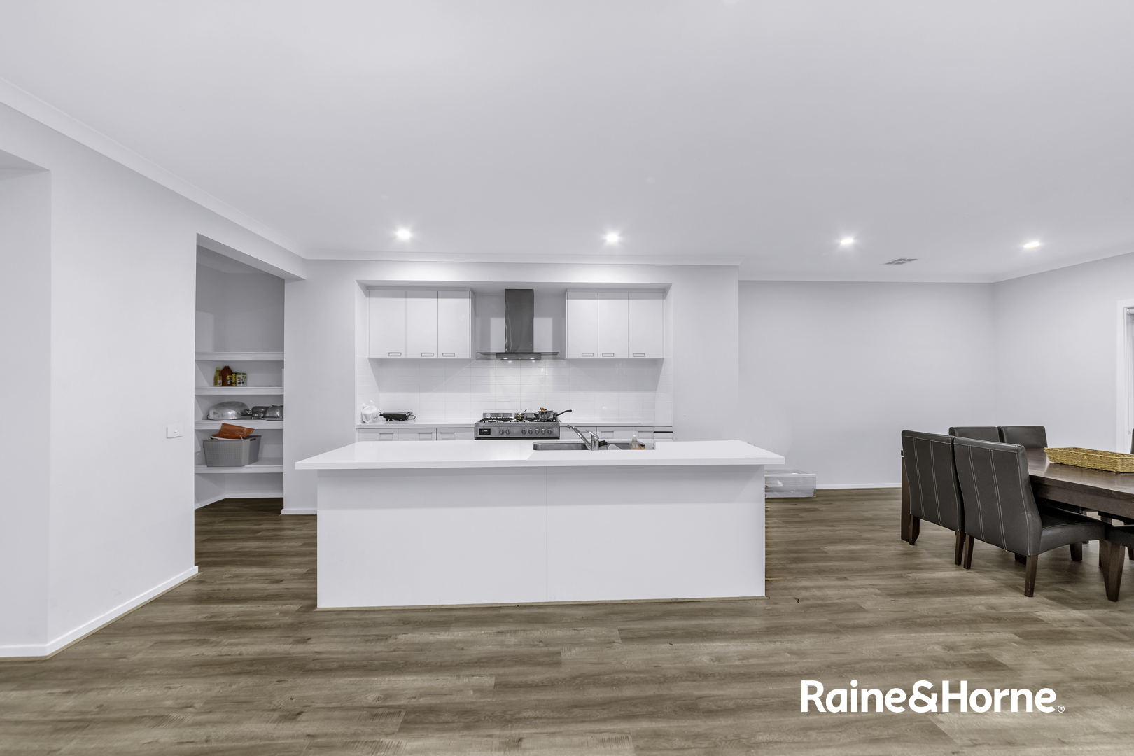 20 Dalhalla Circuit, Clyde North, VIC 3978 - Image 3