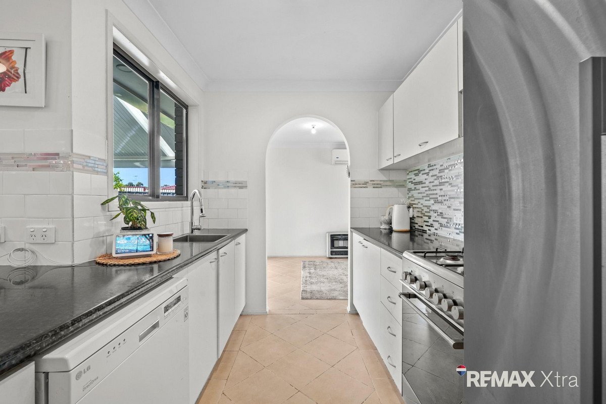 15 CHILTON AVENUE, Oakhurst NSW 2761 - Image 9