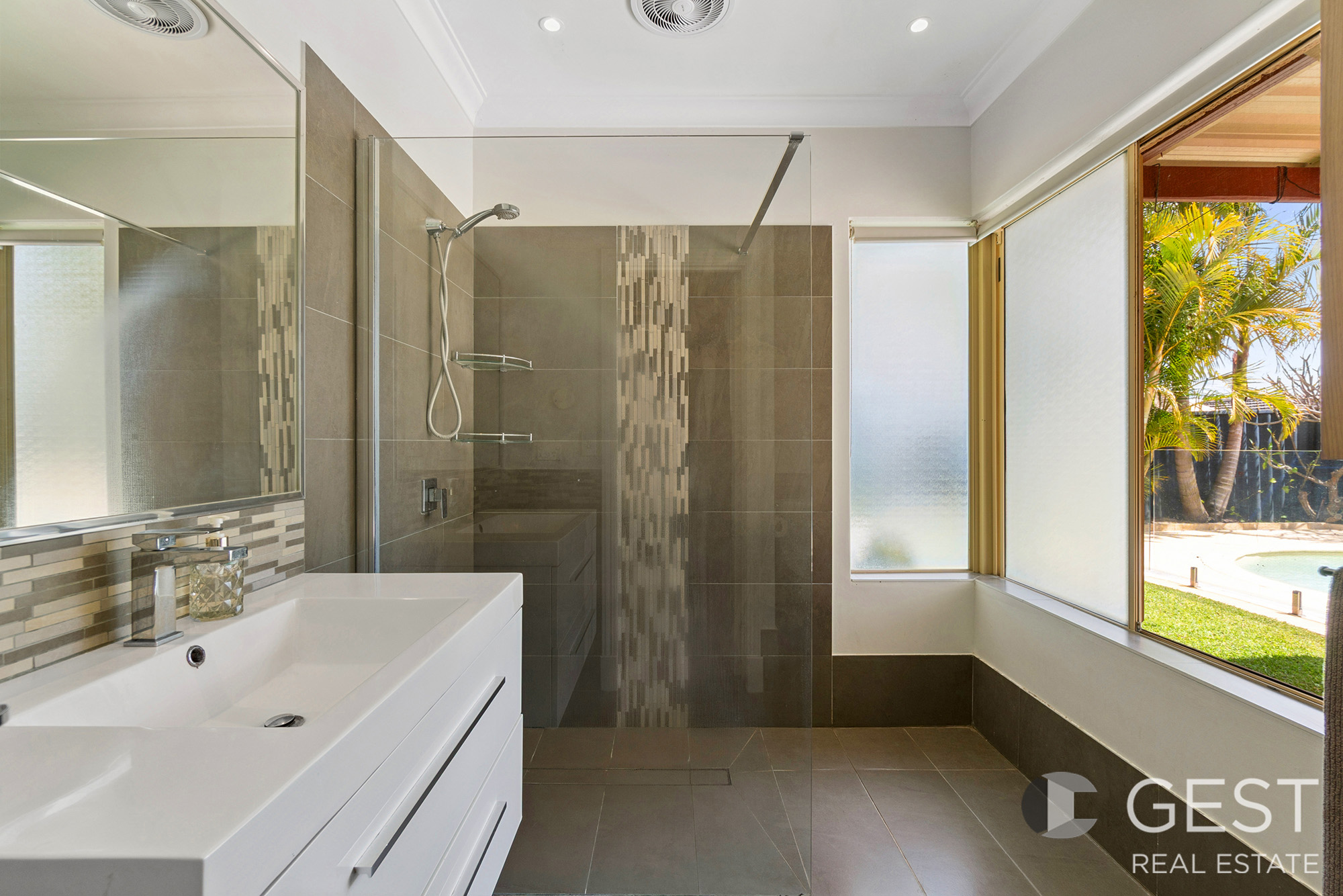 20 HOLDEN DRIVE, Noranda WA 6062 - Image 7