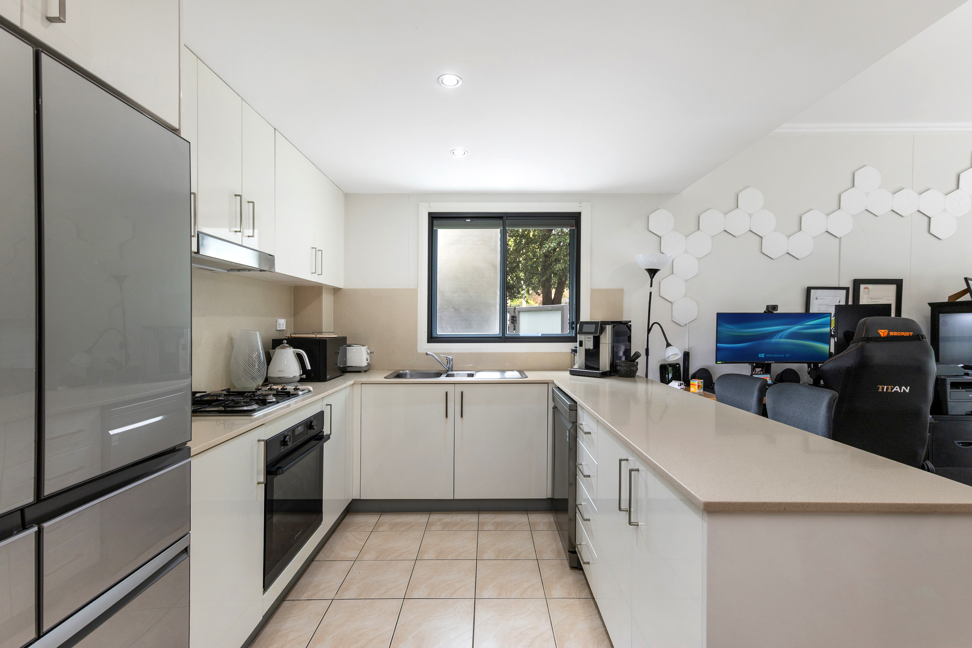 7 1689-1693 PACIFIC HIGHWAY, WAHROONGA NSW 2076 - Image 2