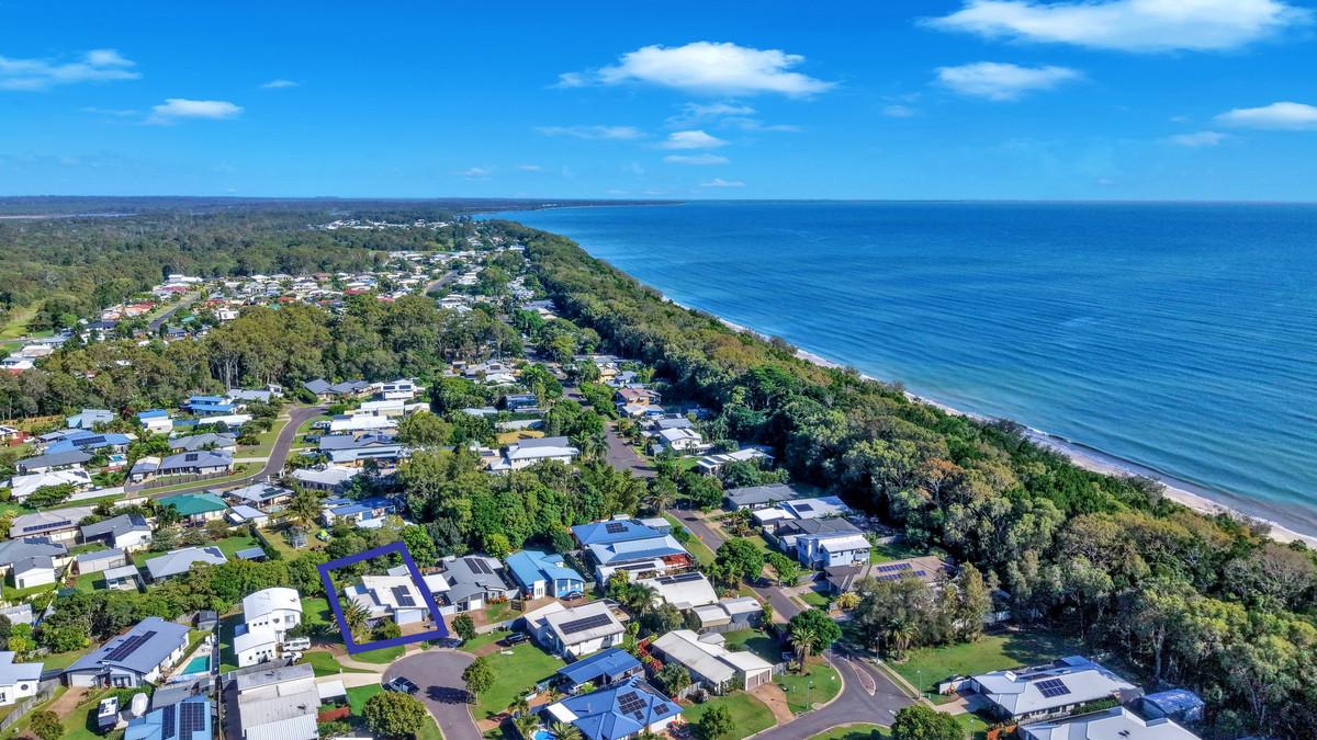 8 AQUA COURT, Toogoom QLD 4655 - Image 1