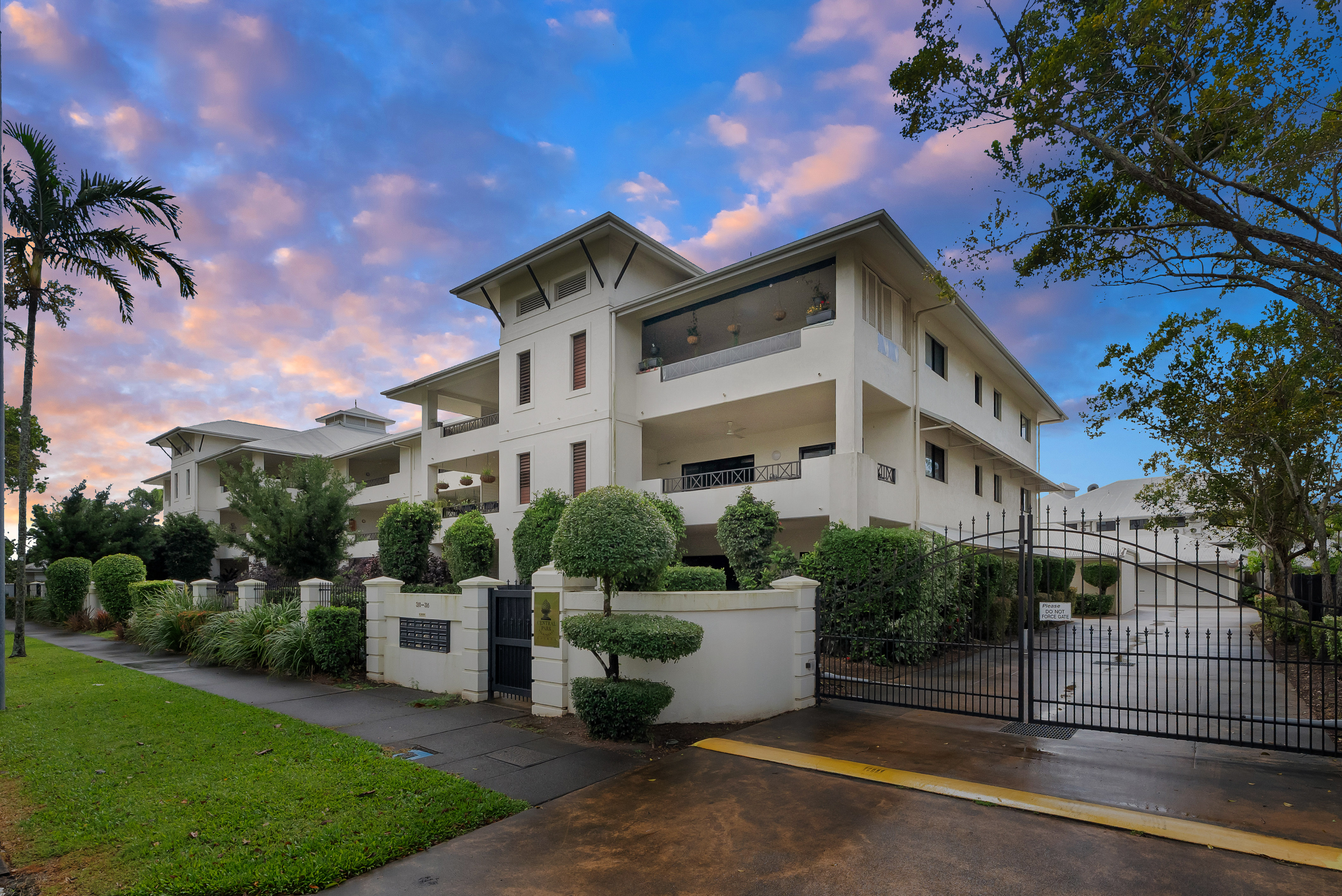CENTRAL PARK CAIRNS 5 310-316 LAKE STREET, CAIRNS NORTH QLD 4870 - Image 2
