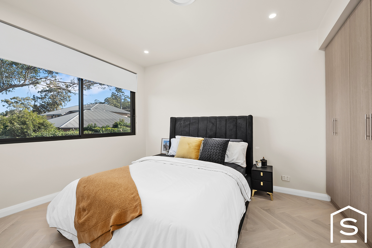 5-bedroom unit at 13 Lambert Street, West Ryde, NSW 2114, Ryde, New South Wales