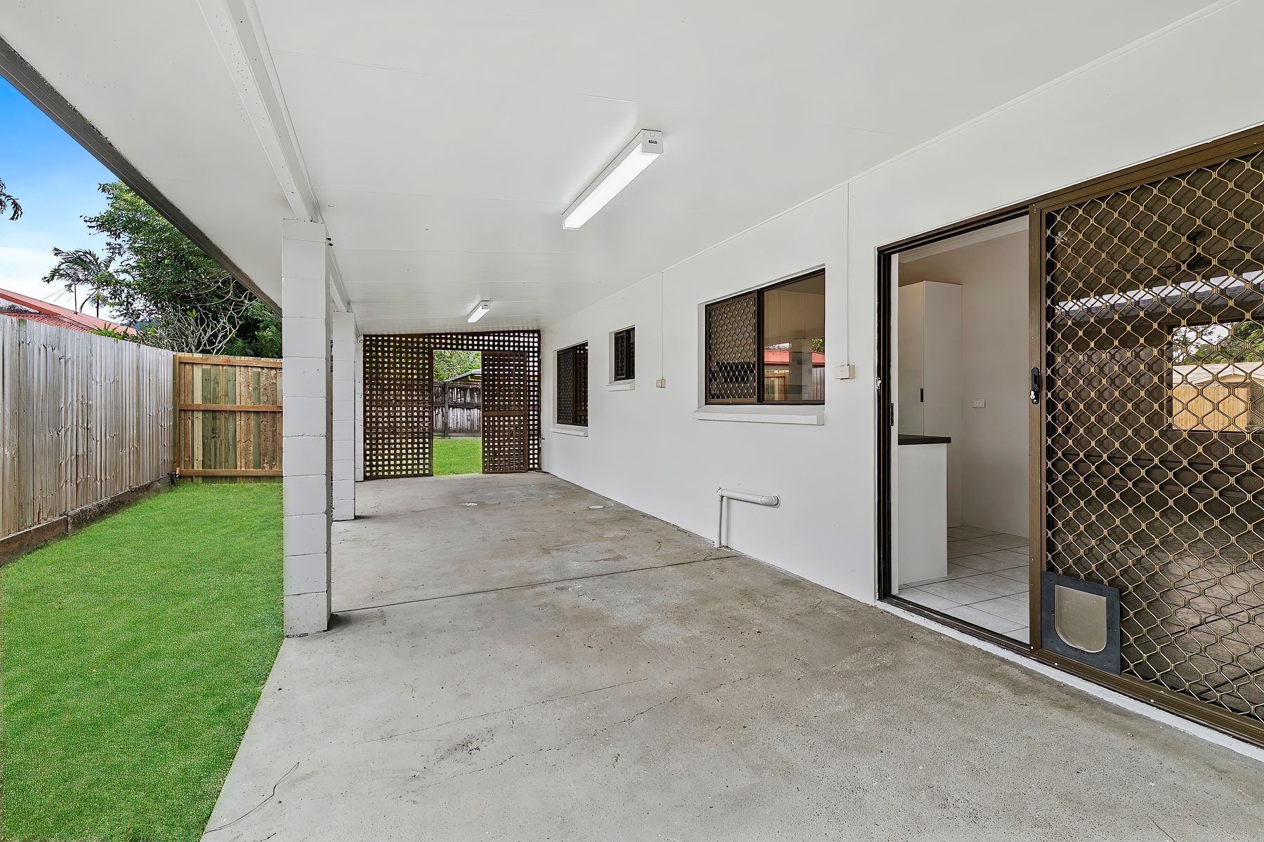 2-bedroom unit at 2 1 SEARY CLOSE, WHITFIELD QLD 4870, Cairns, Queensland
