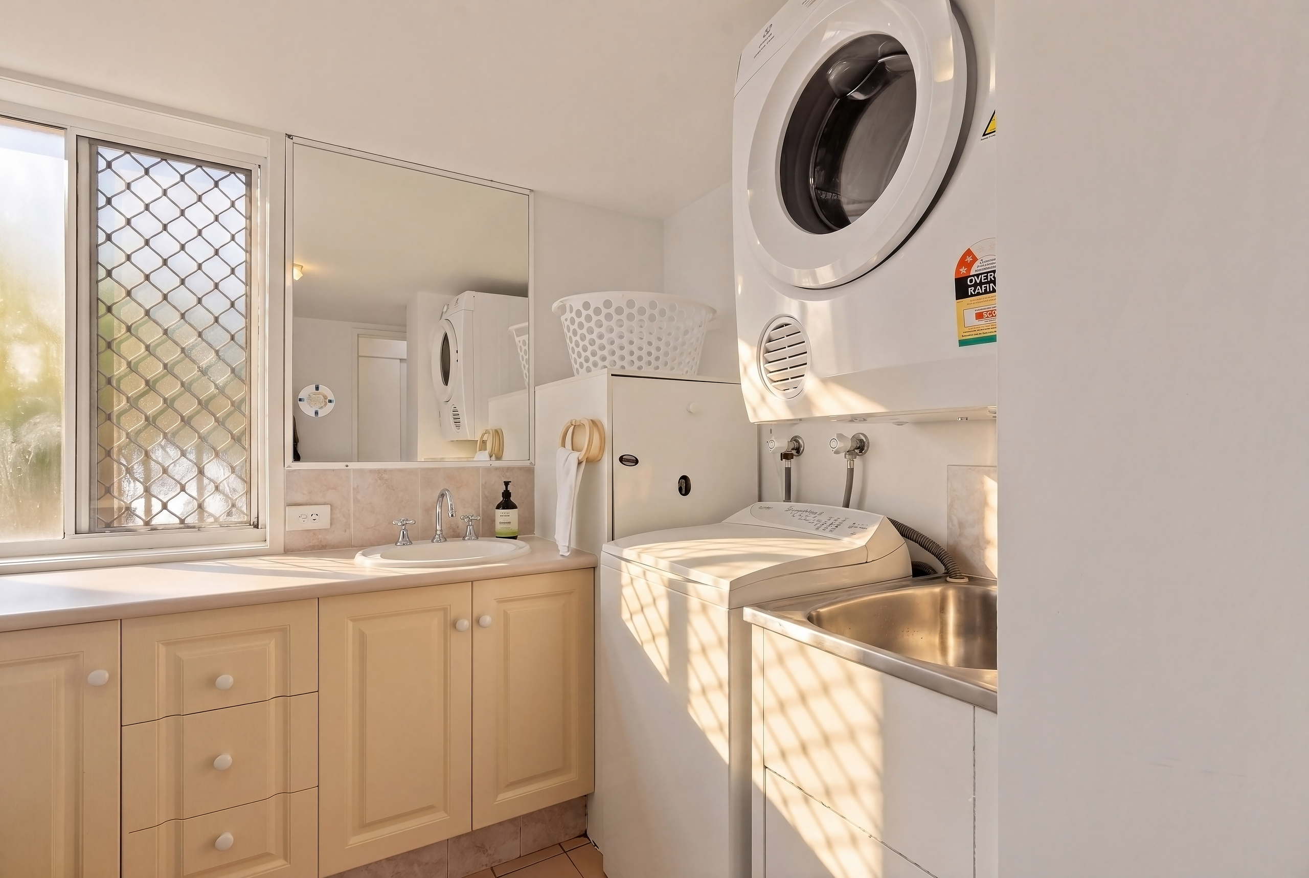 1-bedroom unit at UNIT 5 16 DJERRAL AVENUE, Burleigh Heads QLD 4220, Gold Coast, Queensland