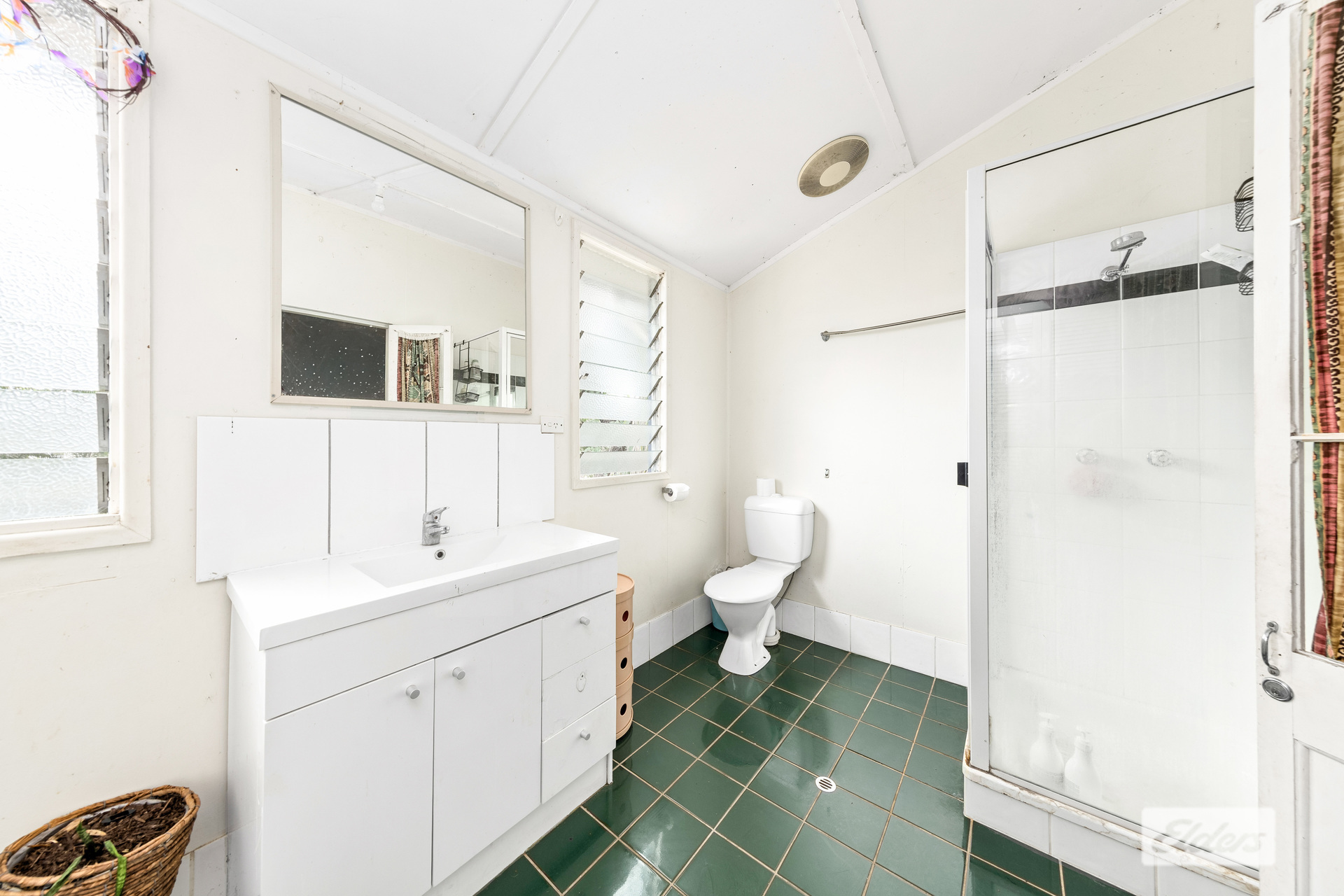4-bedroom house at 5 EDWARDS PLACE, Emerald QLD 4720, Central Highlands (Qld), Queensland