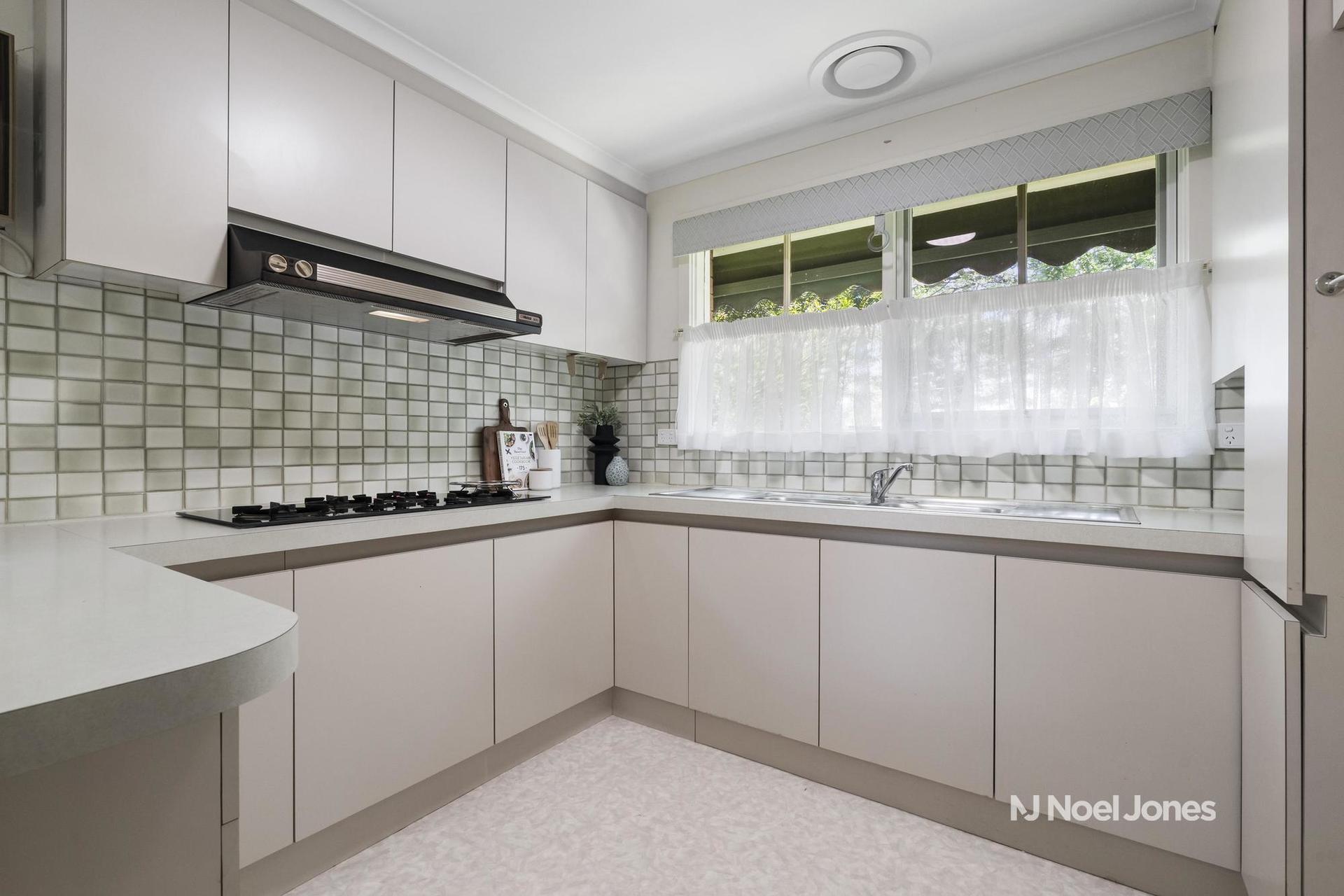 1 16 HARRISON STREET, MITCHAM VIC 3132 - Image 5