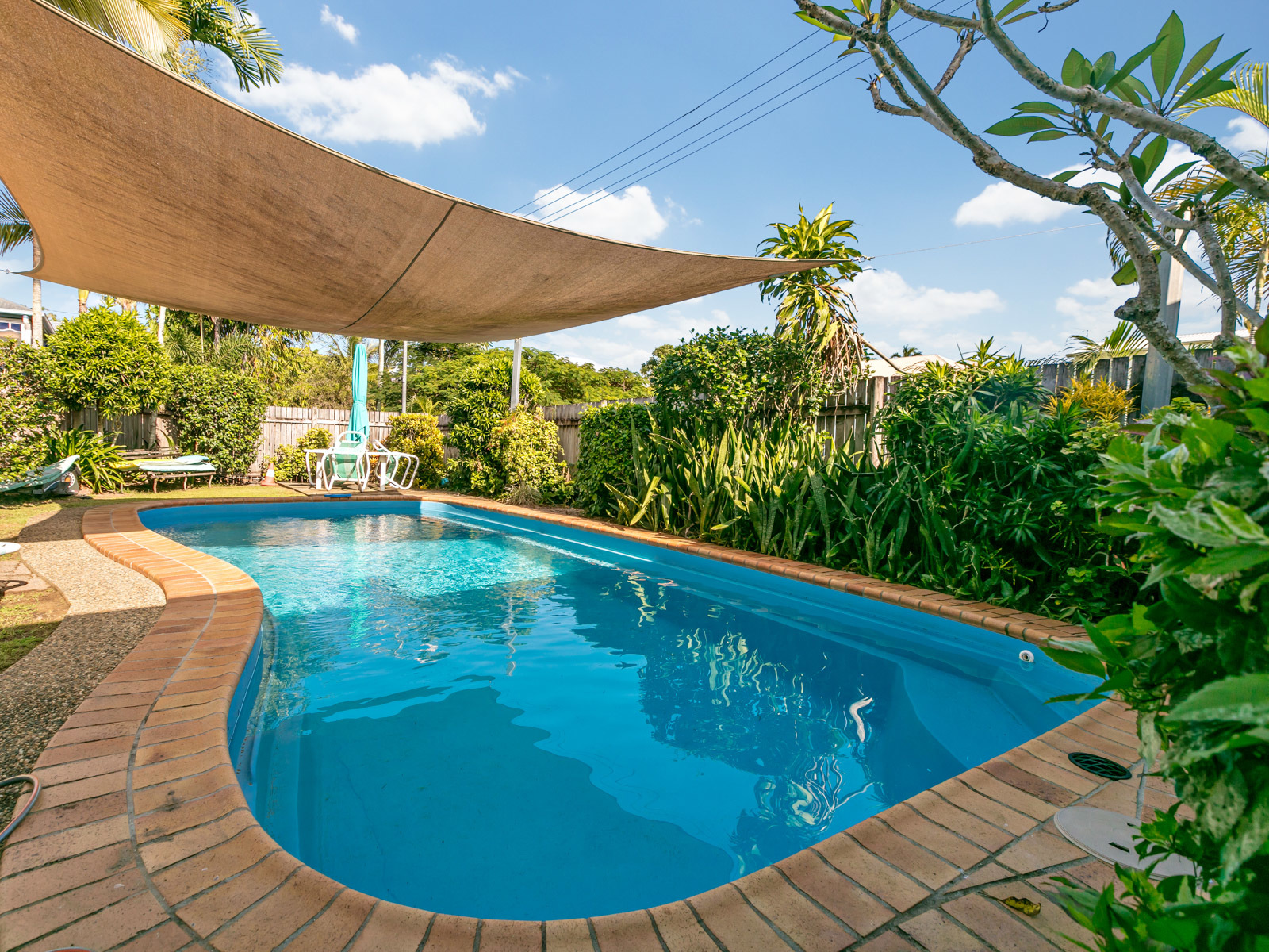 8/5 Thomas Street, Cairns North, QLD 4870 - Image 1