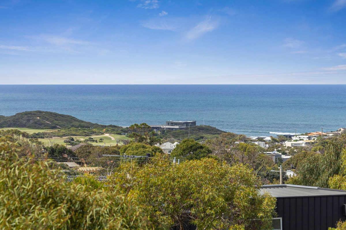 5 SEAHAVEN PLACE, Jan Juc VIC 3228 - Image 2