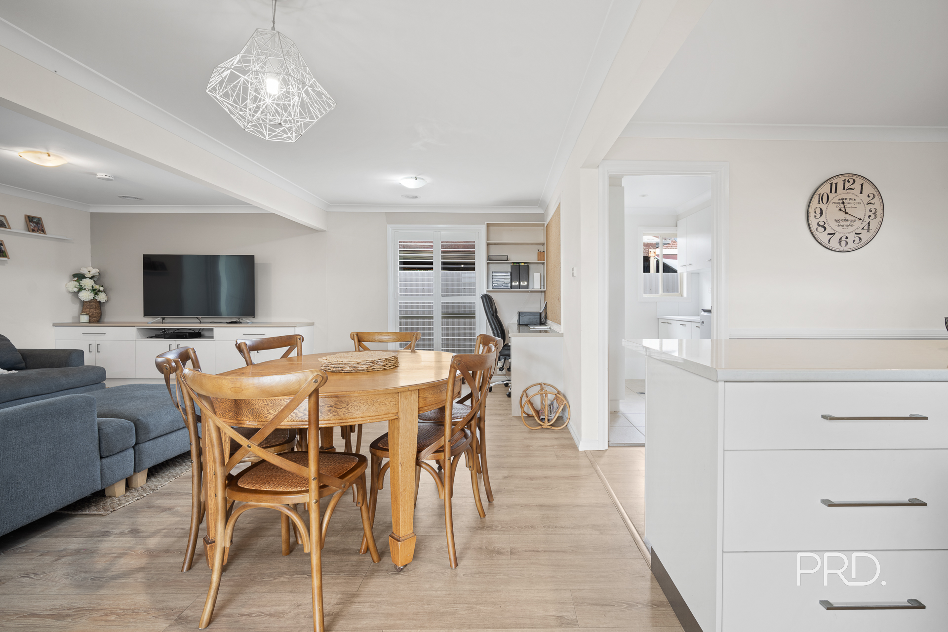 22 Karoom Drive, Glenfield Park, NSW 2650 - Image 7