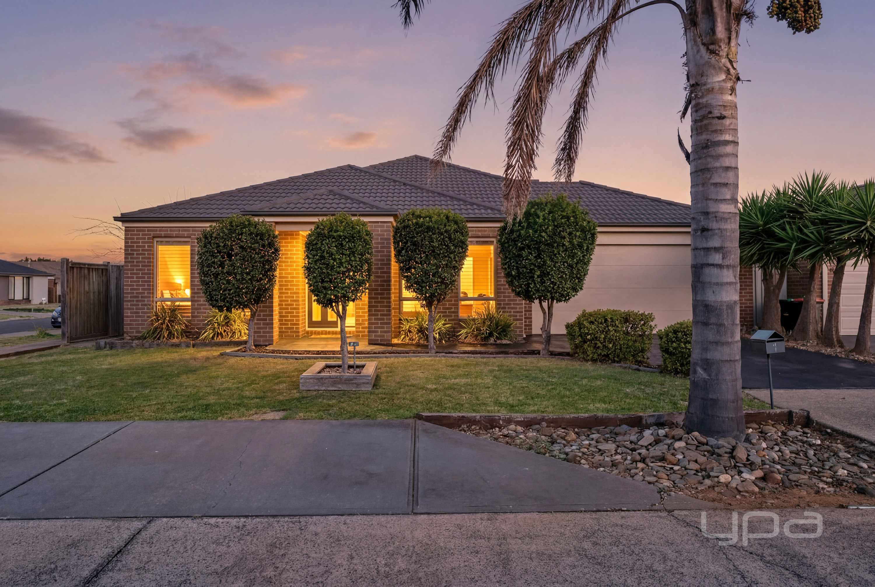 1 CAREX PLACE, Brookfield VIC 3338 - Image 1