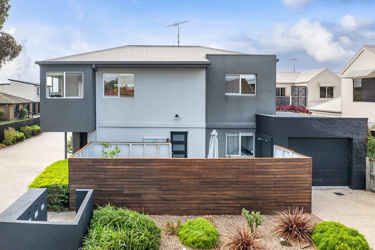 1 4 PEARL STREET, TORQUAY VIC 3228 - Image 1