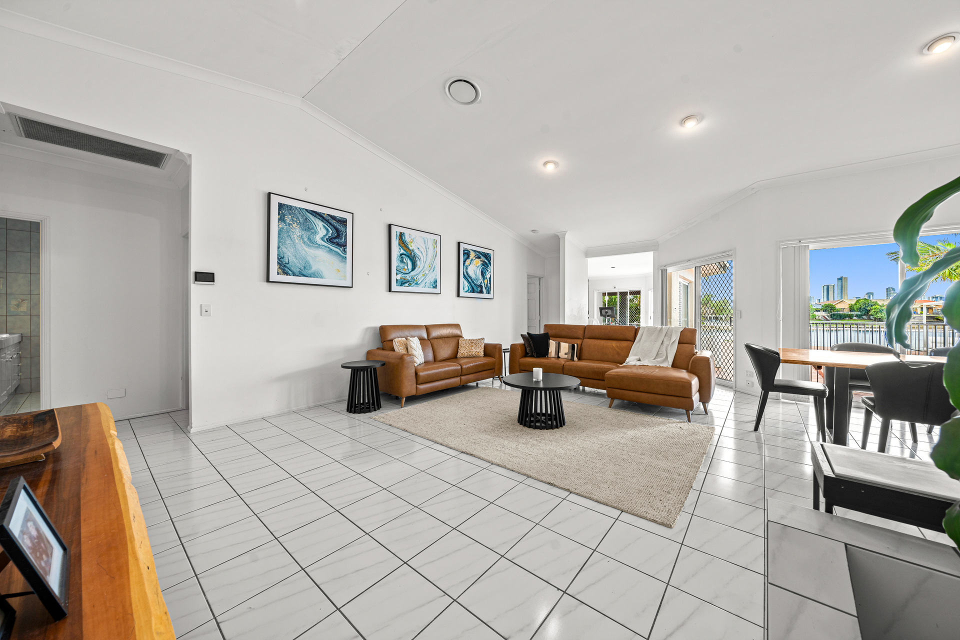 12 WANNEROO COURT, Mermaid Waters QLD 4218 - Image 7