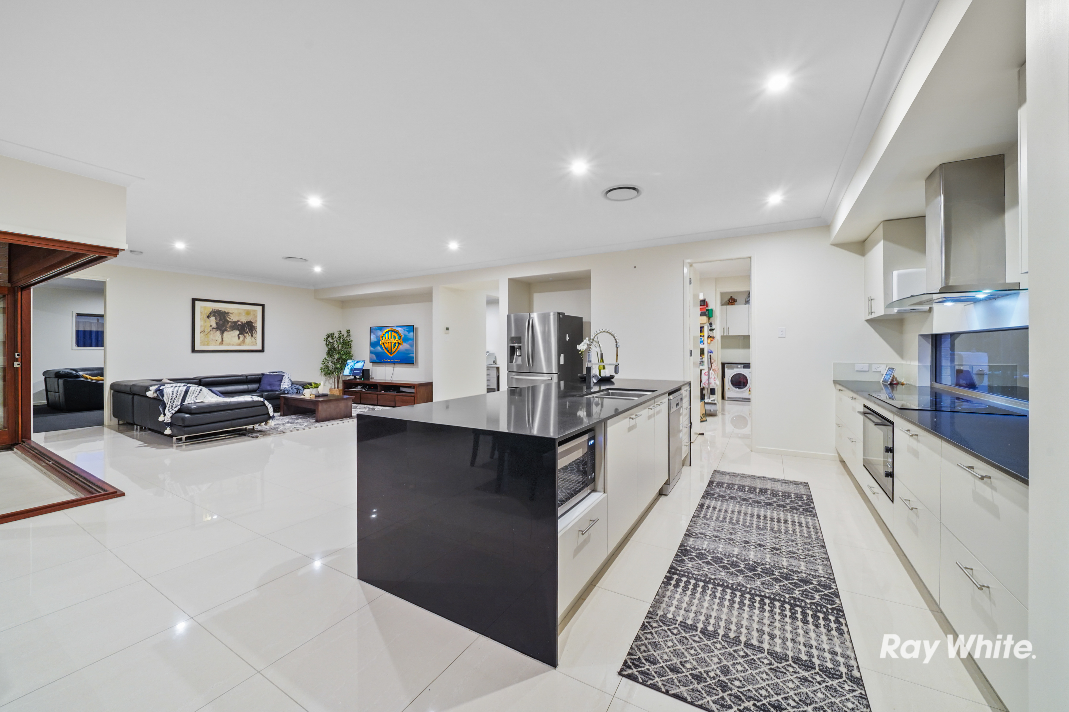 5-bedroom house at 25 Lynette Way, Daisy Hill, QLD 4127, Logan, Queensland