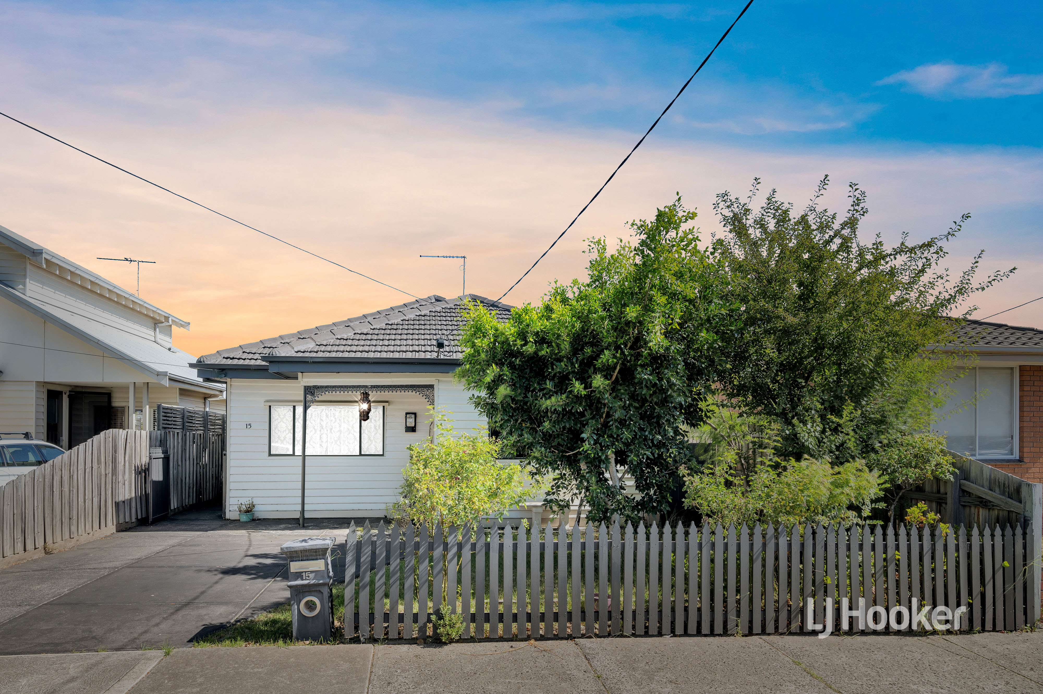 15 Monmouth Street, Newport, VIC 3015 - Image 2