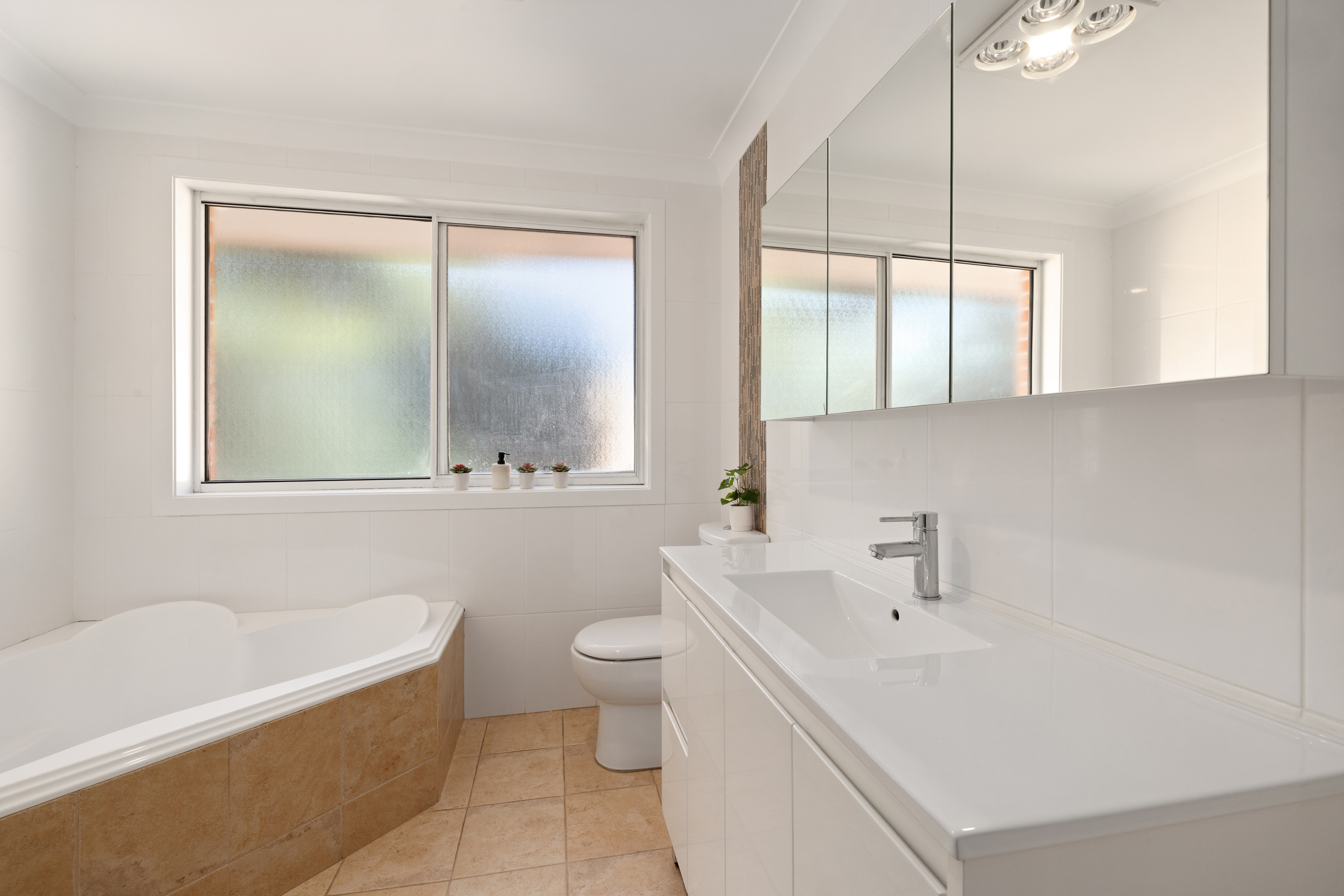 2 Valley Place, Warriewood, NSW 2102 - Image 10