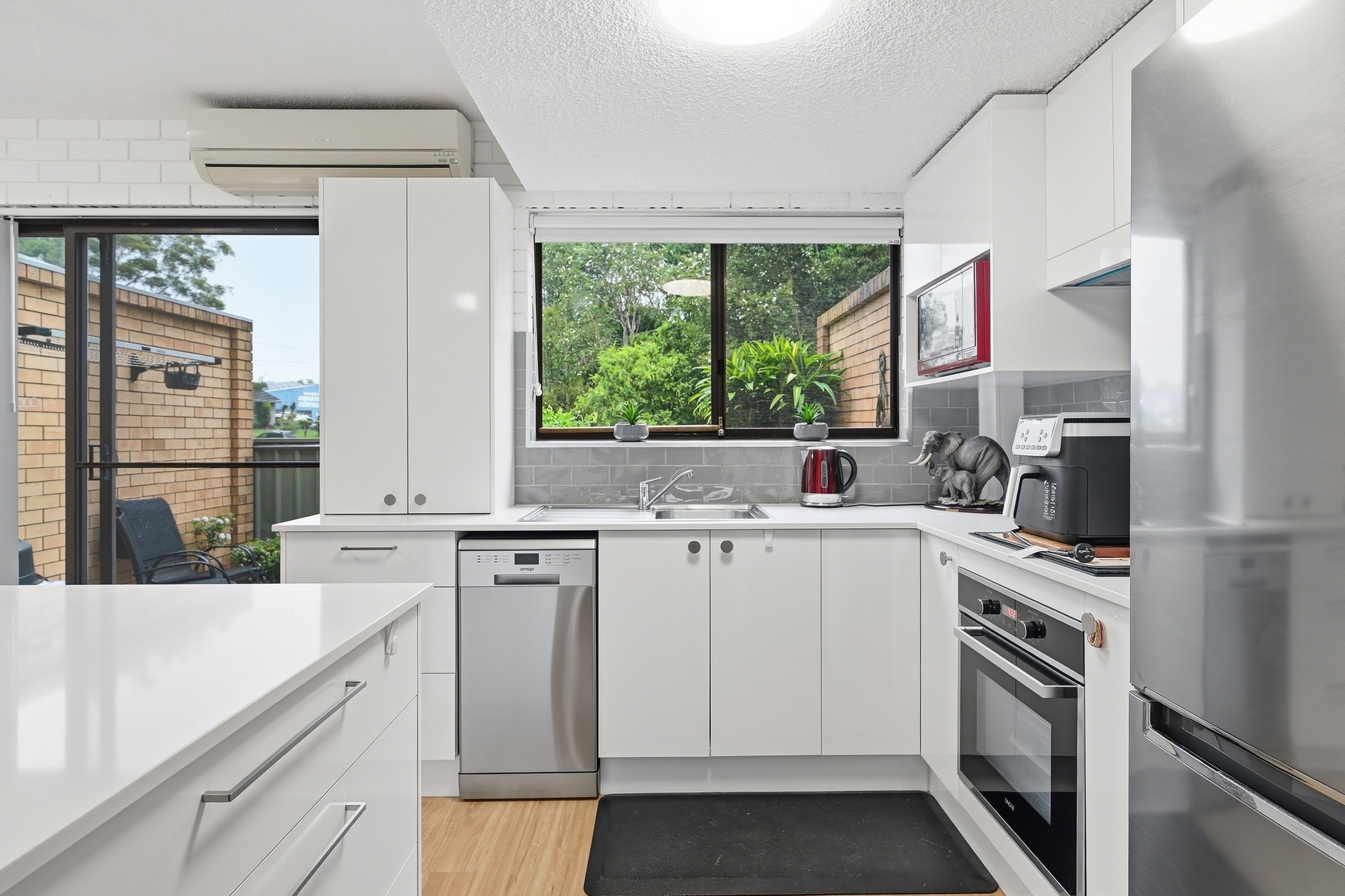 2-bedroom unit at 9/57-59 Park Beach Road, Coffs Harbour, NSW 2450, Coffs Harbour, New South Wales