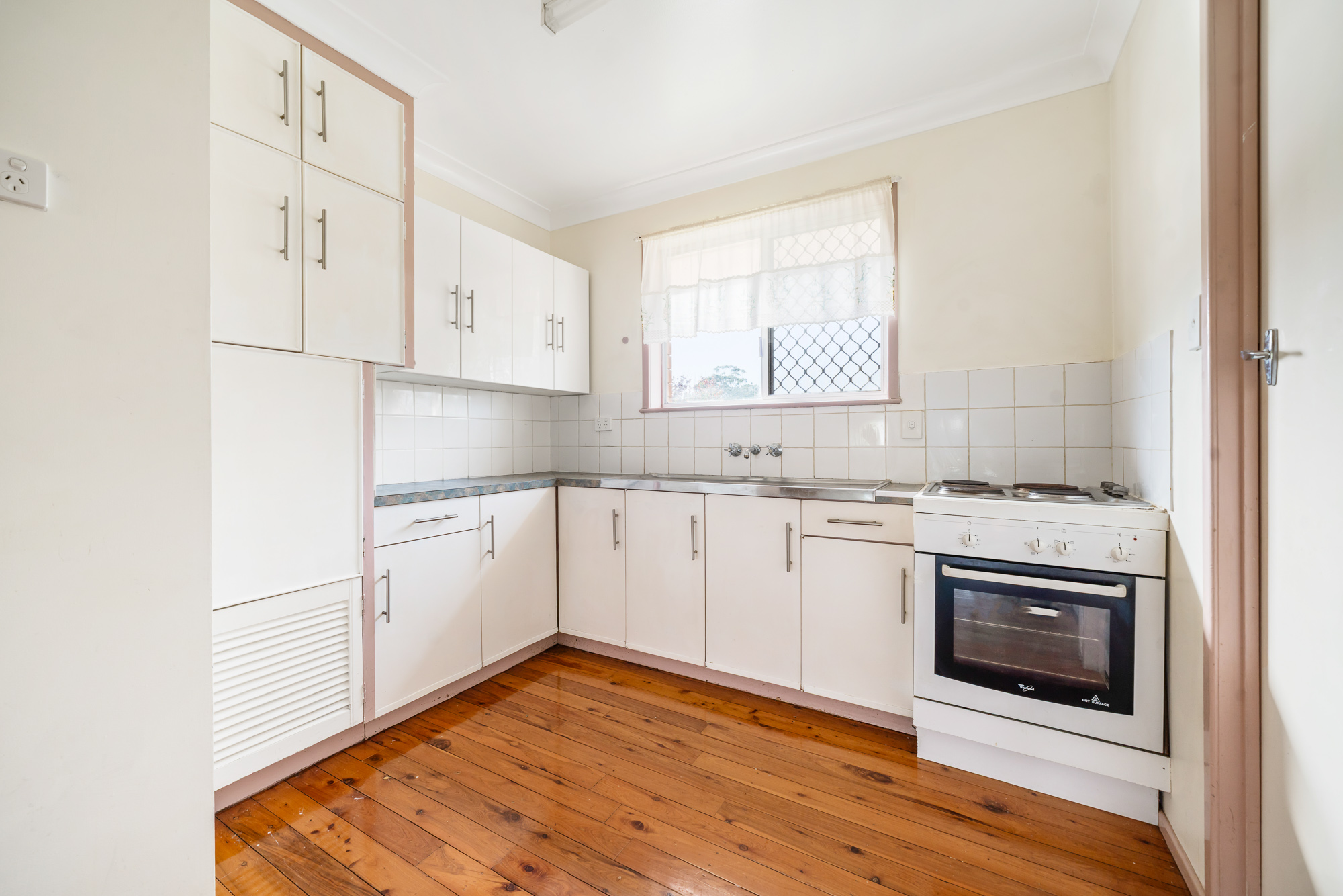 1 & 2/2 Mchardy Street, Centenary Heights, Qld, 4350 - Image 7