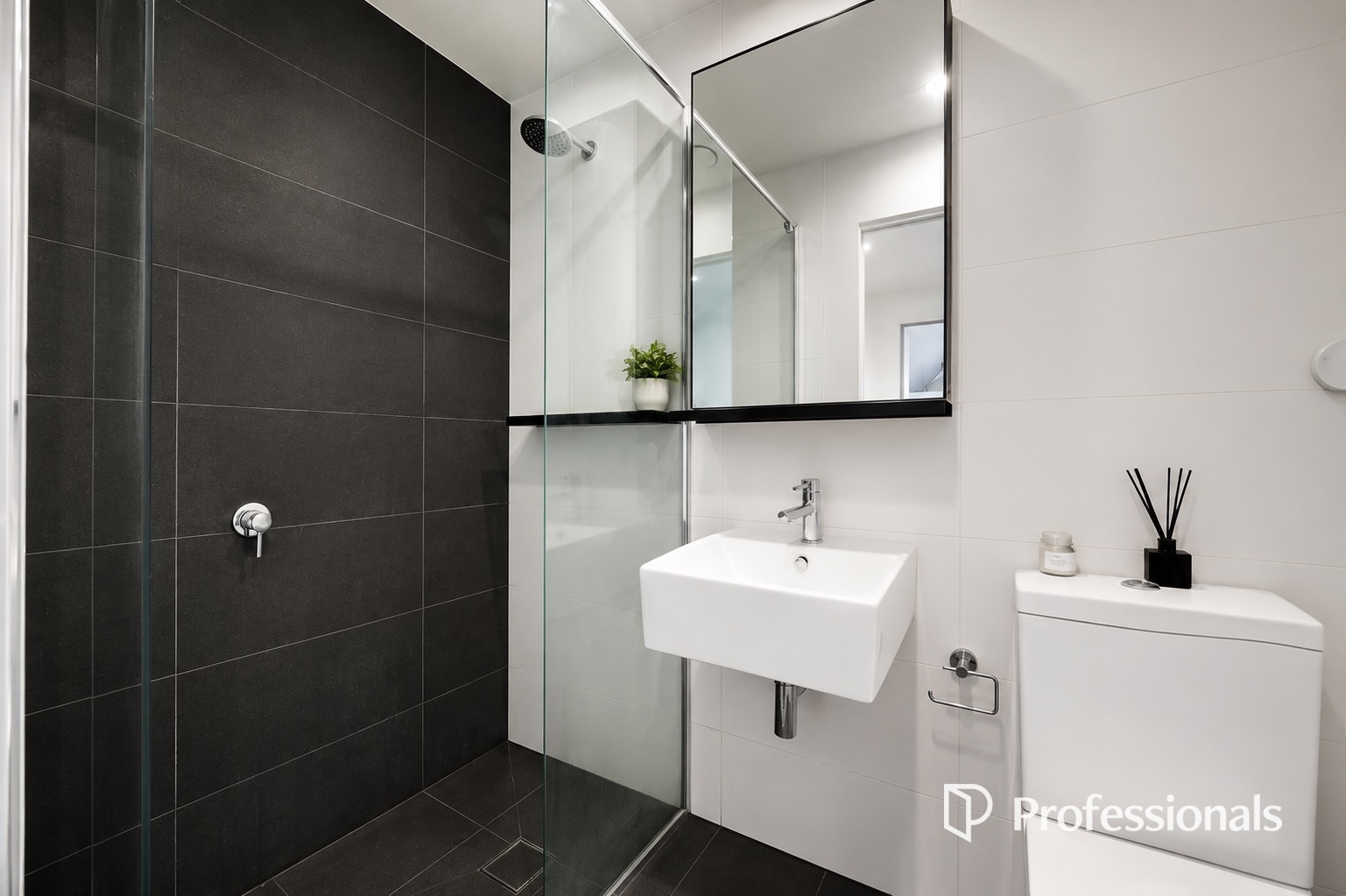 905/101 St Kilda Road, St Kilda, VIC 3182 - Image 8