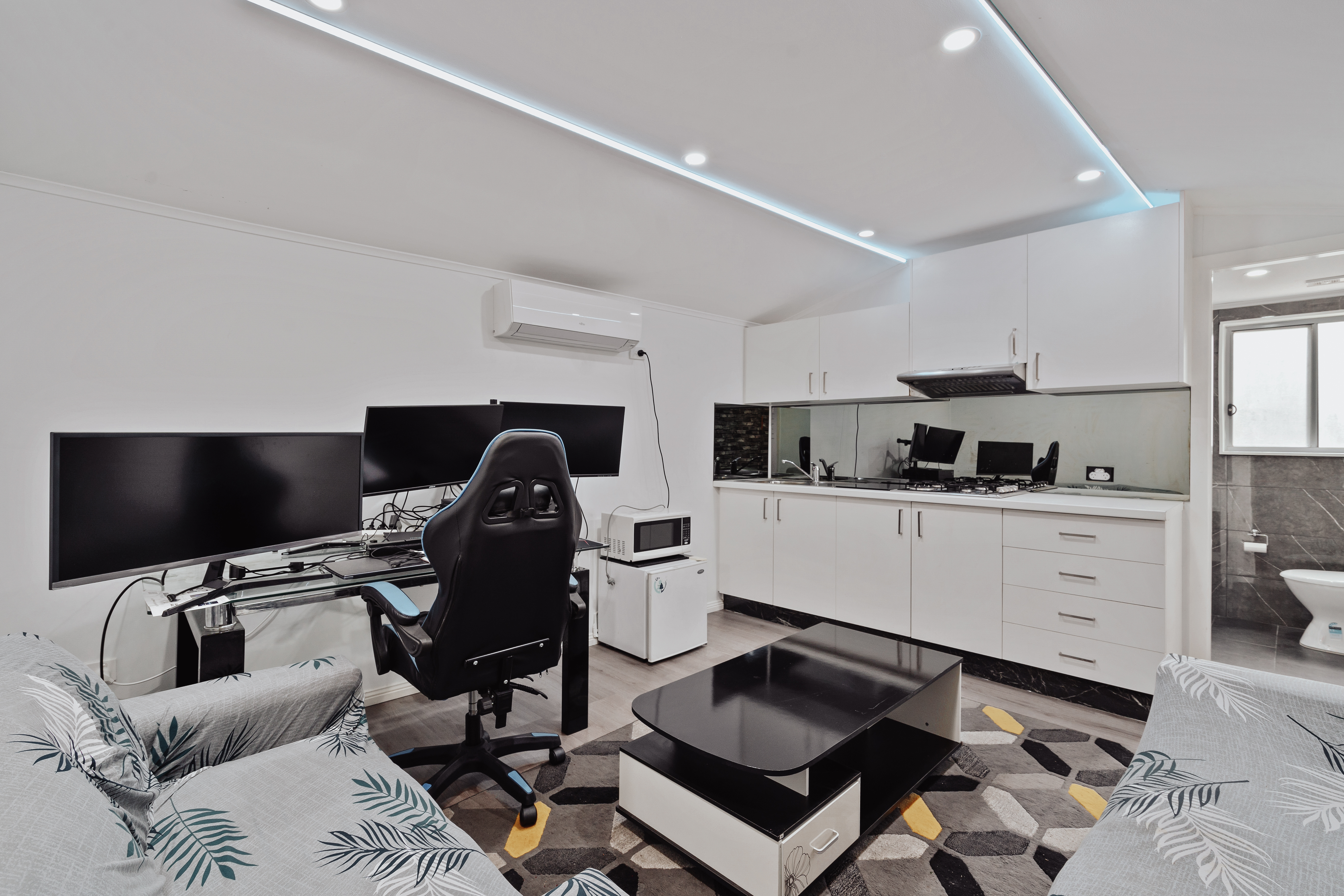 4 PAPEETE AVENUE, Lethbridge Park NSW 2770 - Image 8