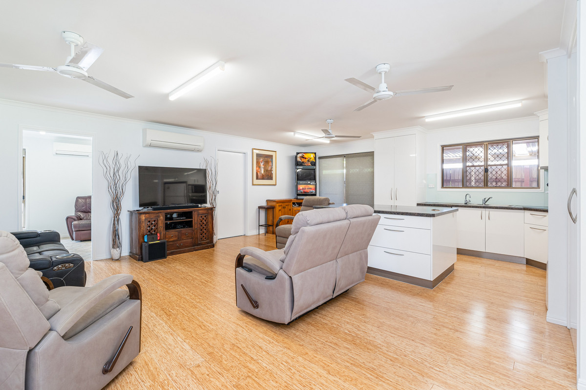 6 LADBROKE CRESCENT, Urangan QLD 4655 - Image 5