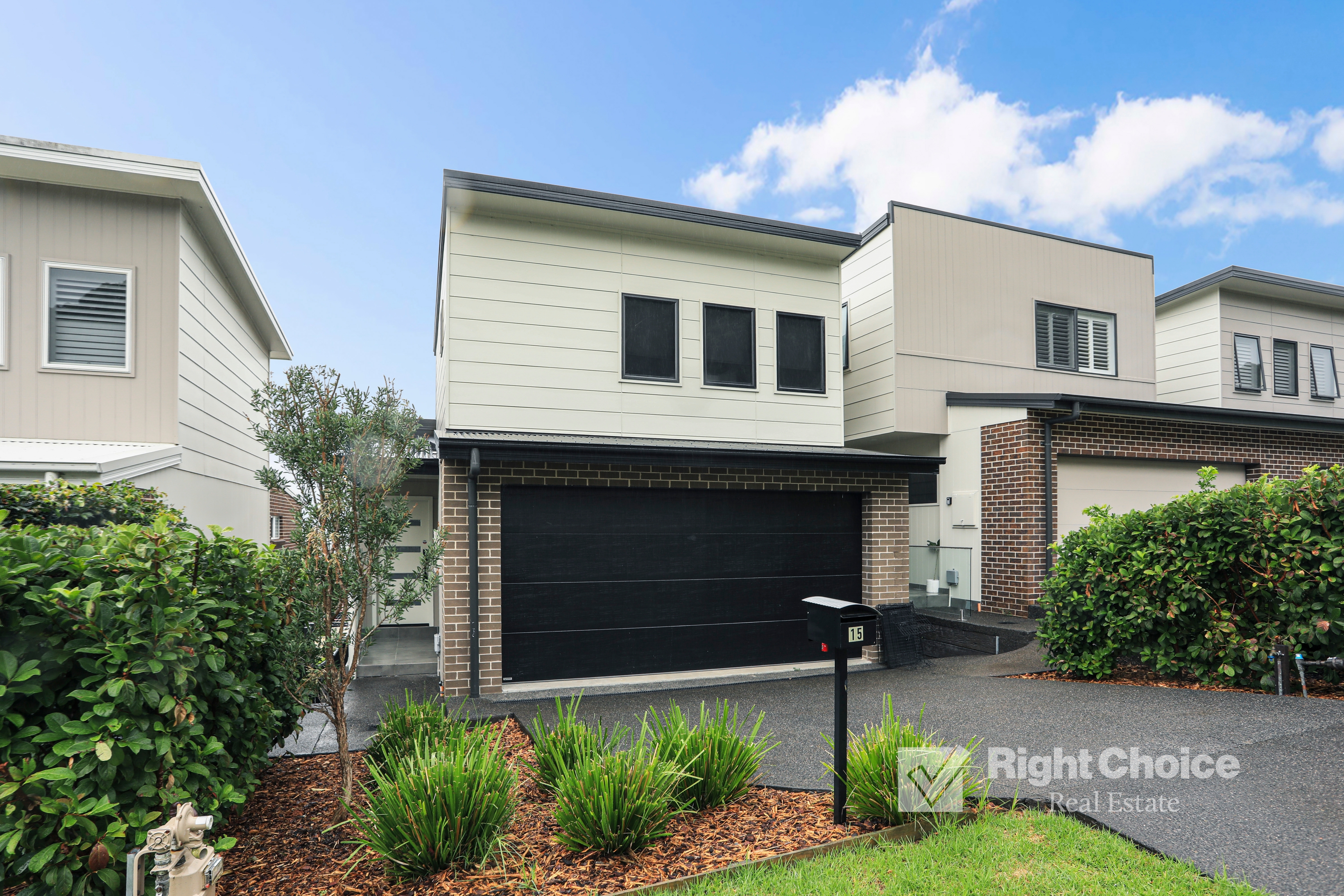15 Chaffey Way, Albion Park, NSW 2527 - Image 1