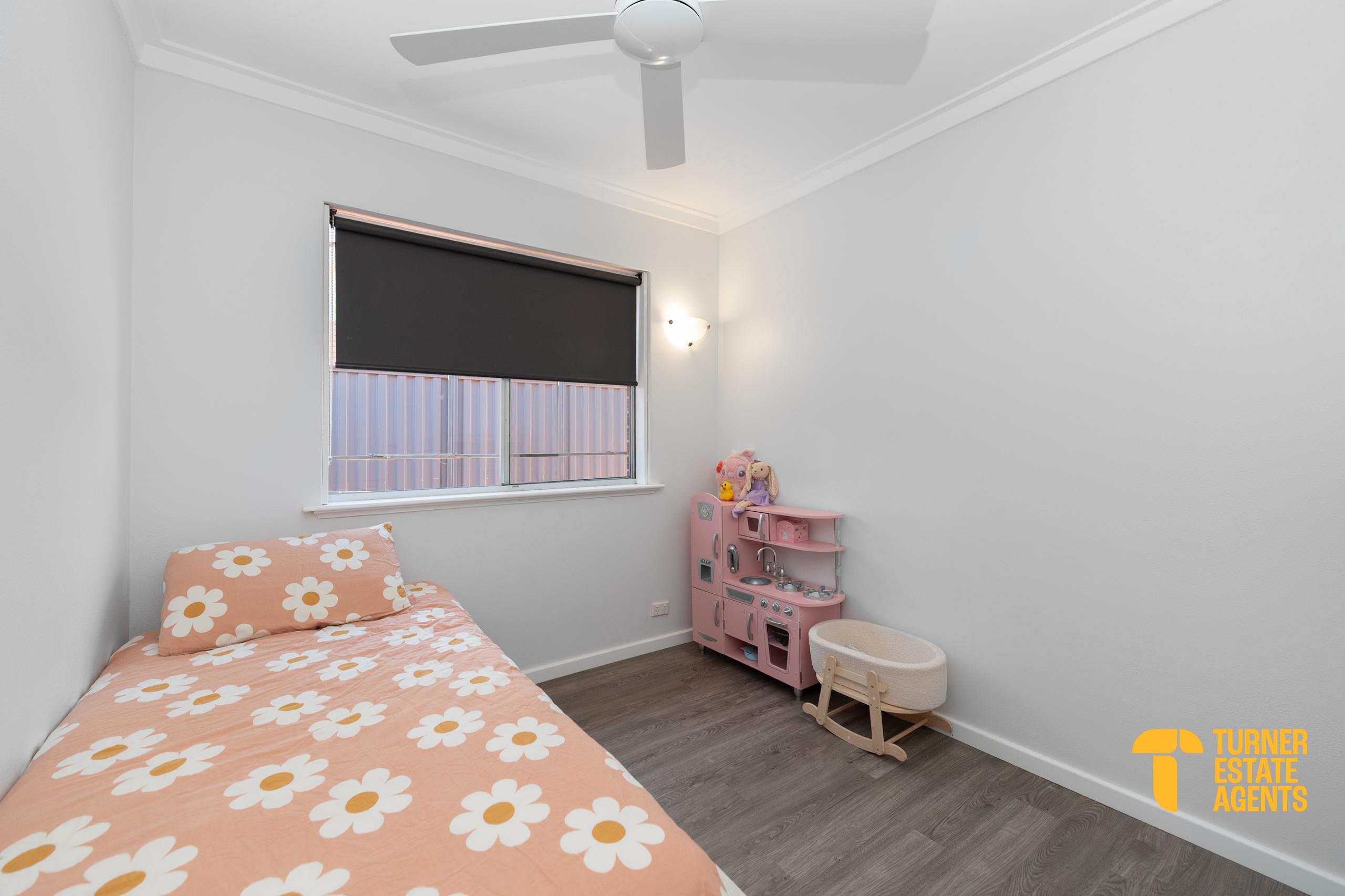 17 CHARTWELL WAY, Swan View WA 6056 - Image 9