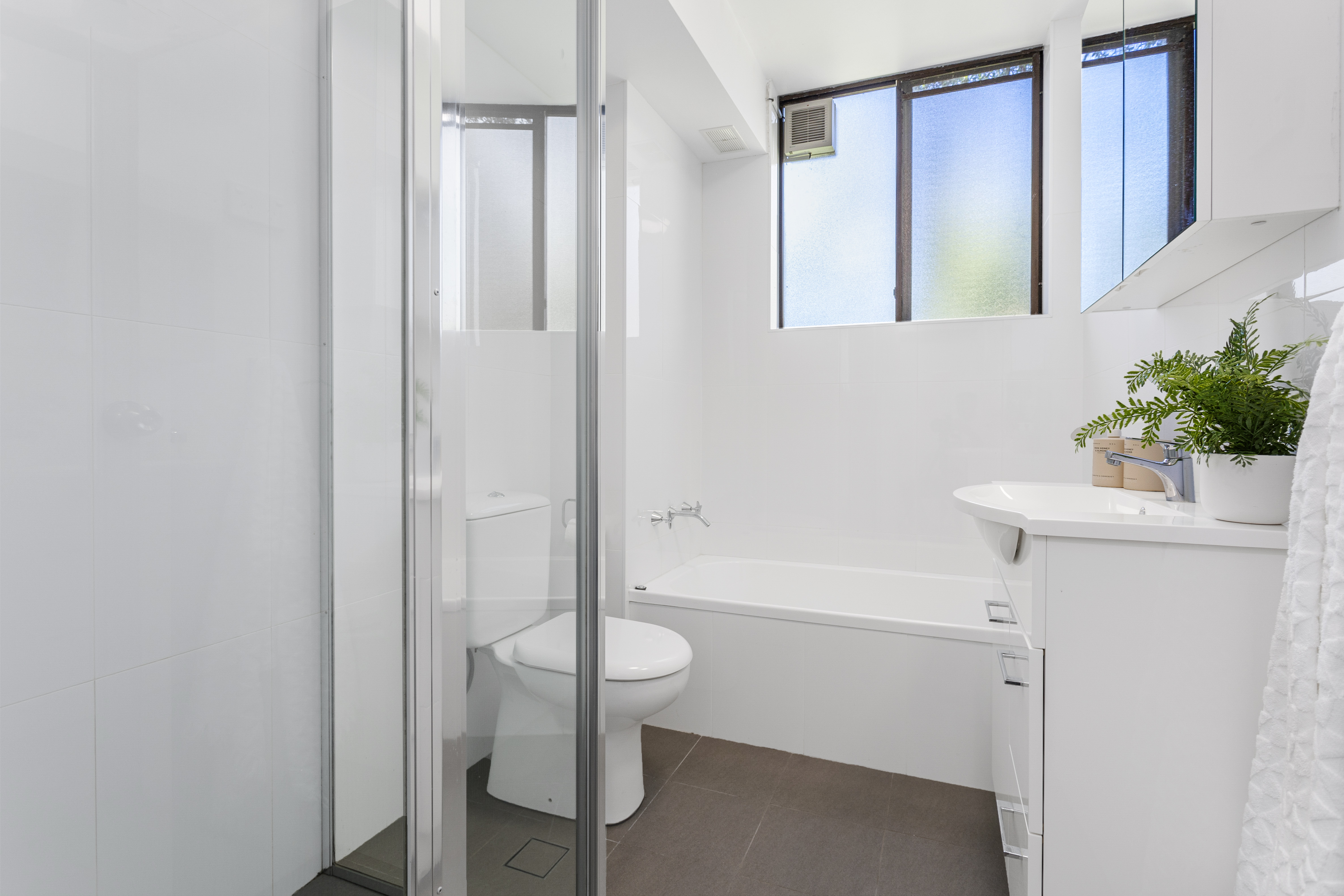 3/3-7 Edgeworth David Avenue, Hornsby, NSW 2077 - Image 4