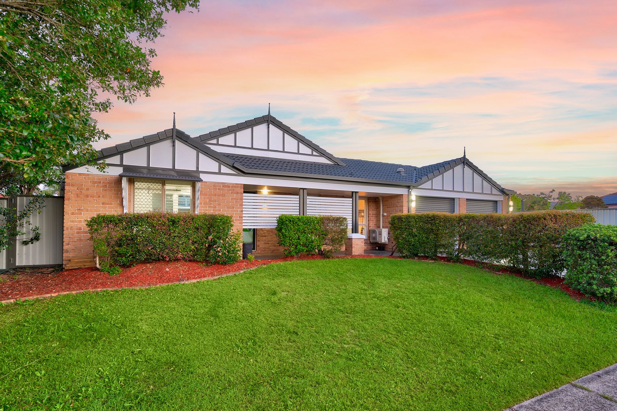 5-bedroom house at 98 Bannockburn Crescent, Parkinson, QLD 4115, , Queensland
