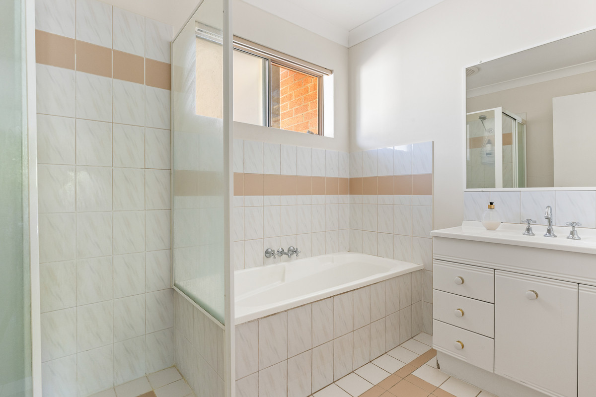 3-bedroom unit at 1/2 Hazelwood Close, Suffolk Park, NSW 2481, Byron, New South Wales