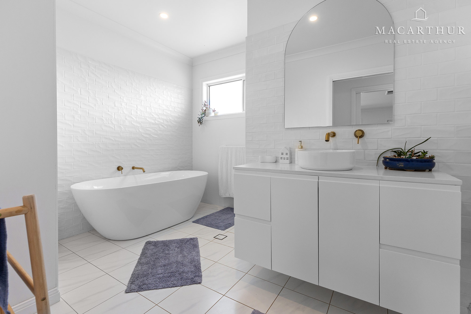 68 JUMBUCK DRIVE, Gobbagombalin NSW 2650 - Image 6