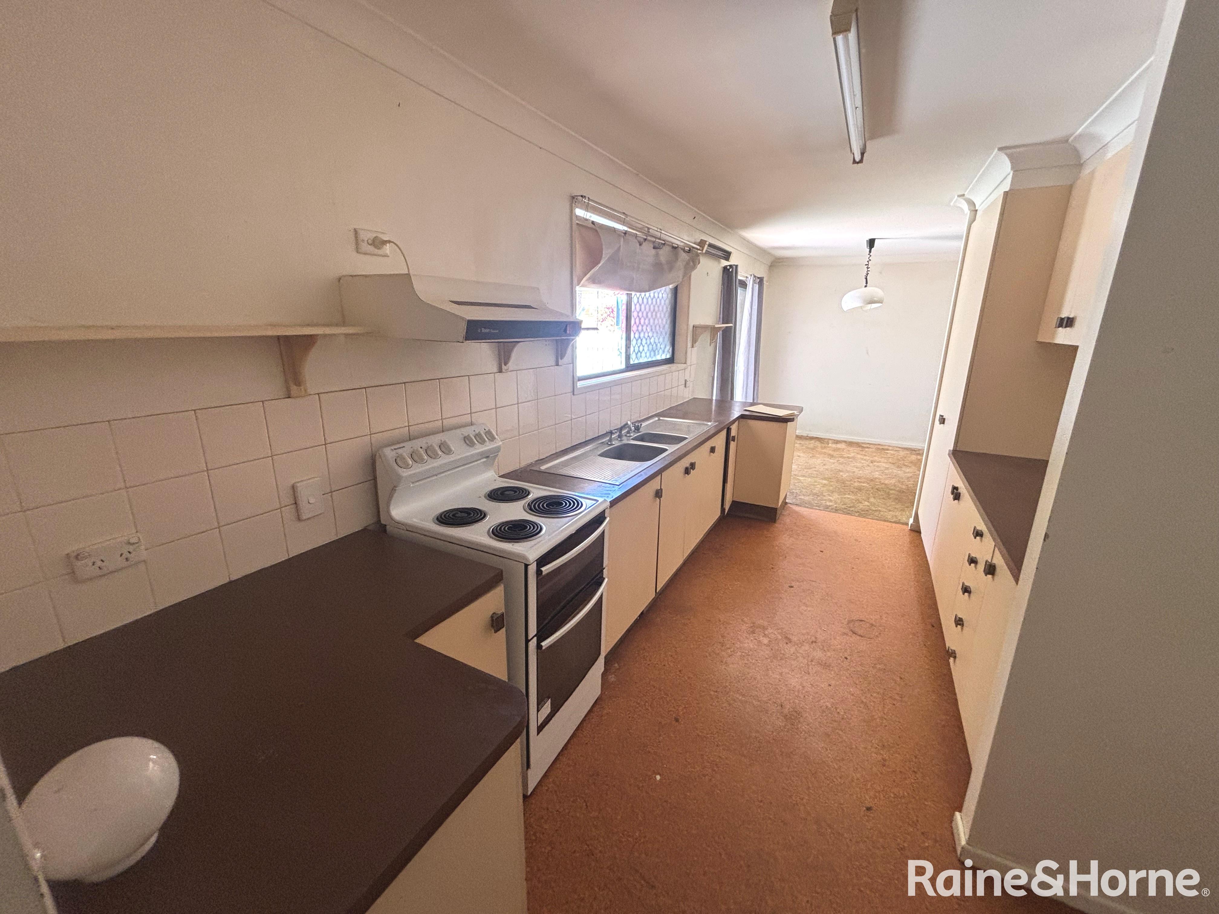 12 Hospital Terrace, Nanango, QLD 4615 - Image 8