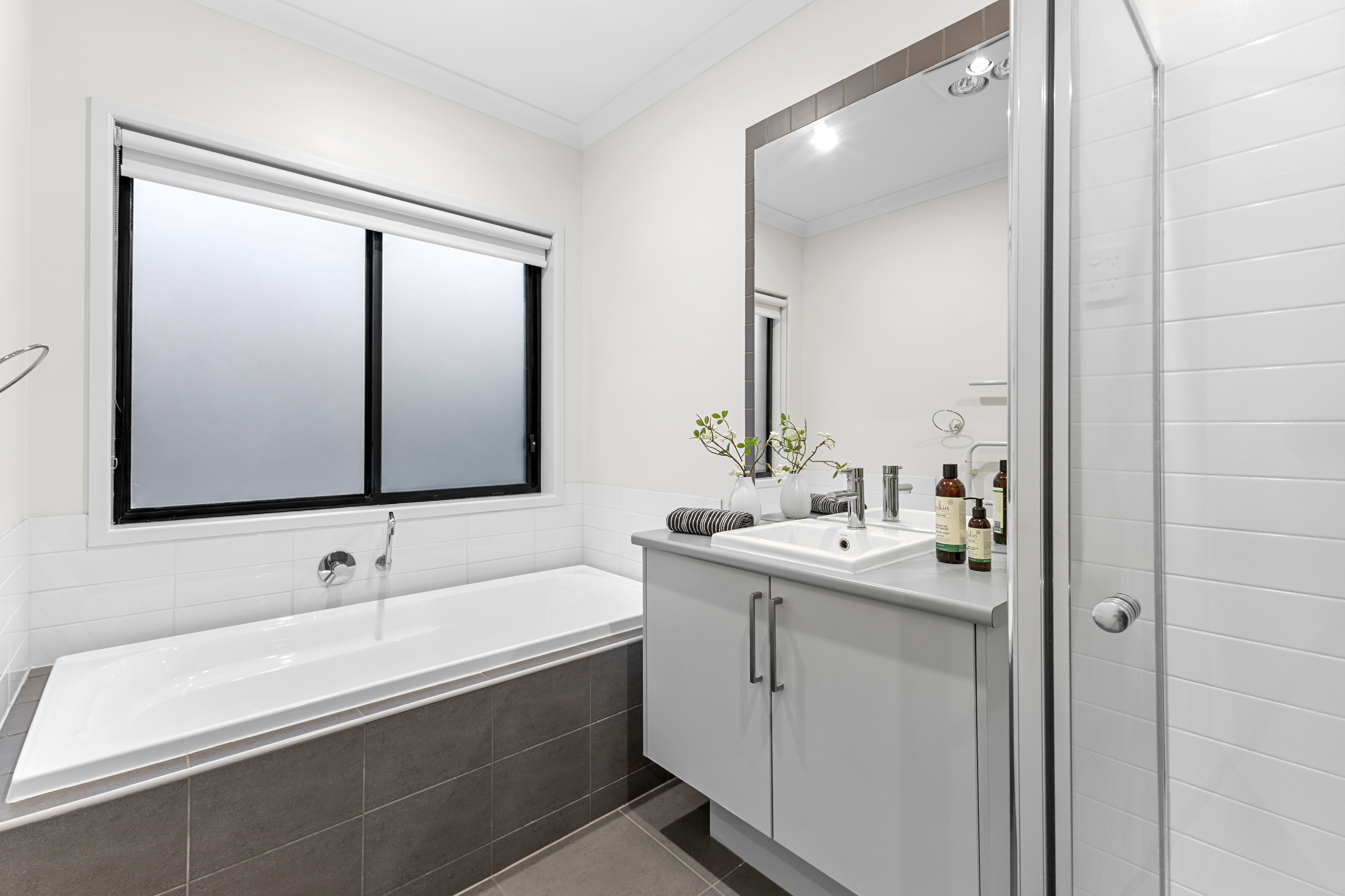 3-bedroom house at 35 THORNGROVE AVENUE, Craigieburn VIC 3064, Hume, Victoria