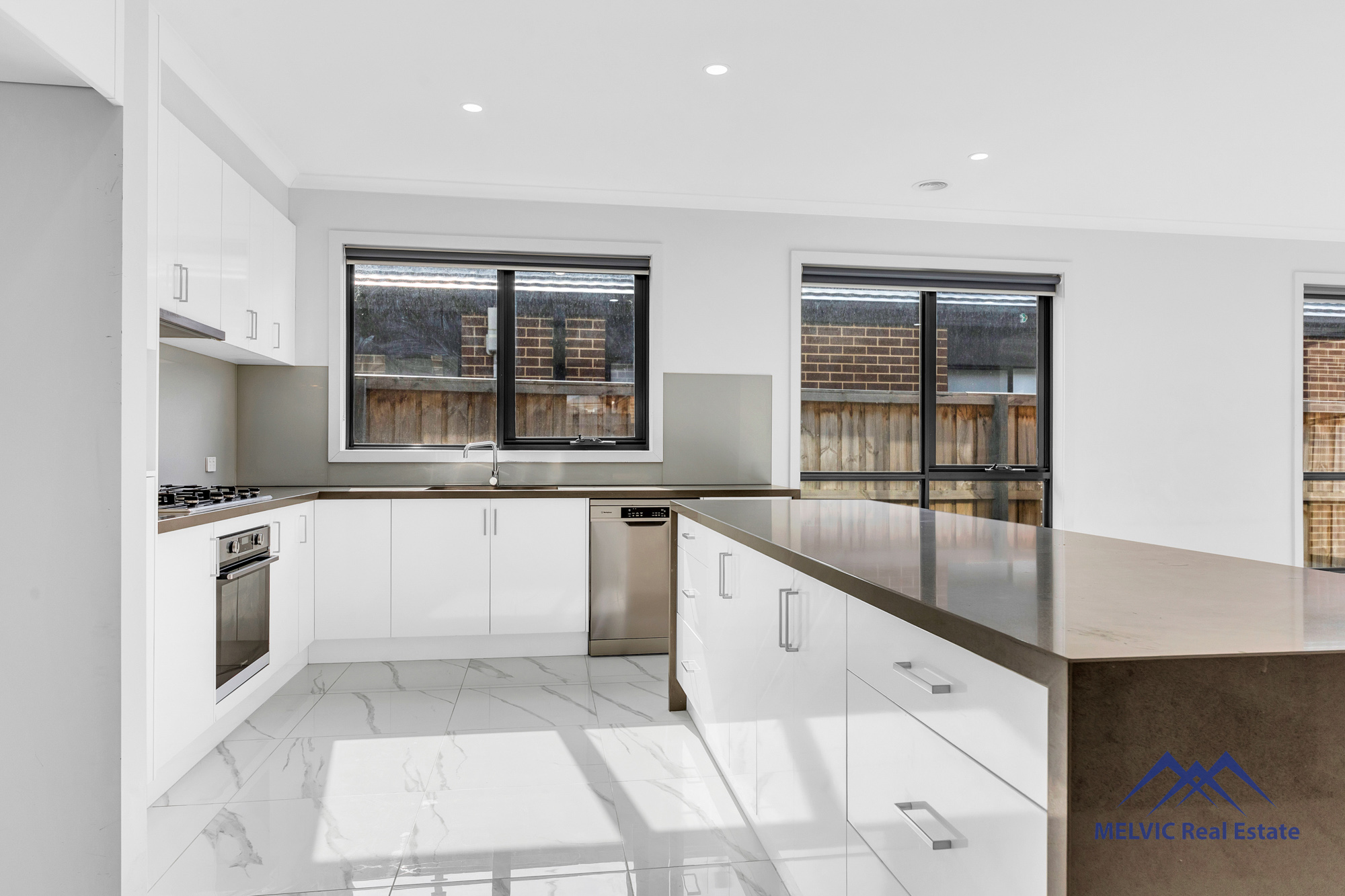 4 Favero Street, Clyde North, VIC 3978 - Image 9