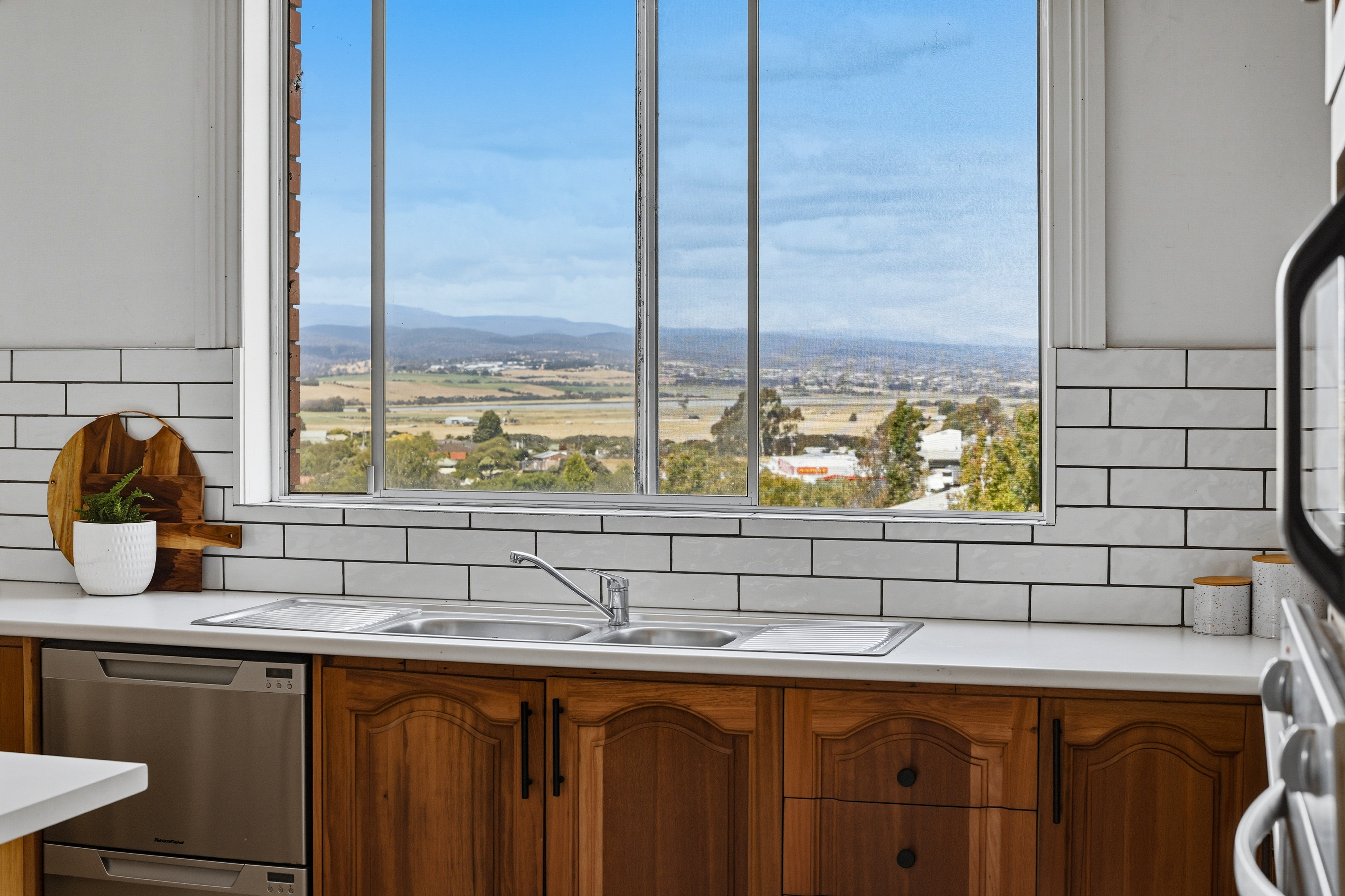 4-bedroom house at 13 654 WEST TAMAR HIGHWAY, LEGANA TAS 7277, West Tamar, Tasmania