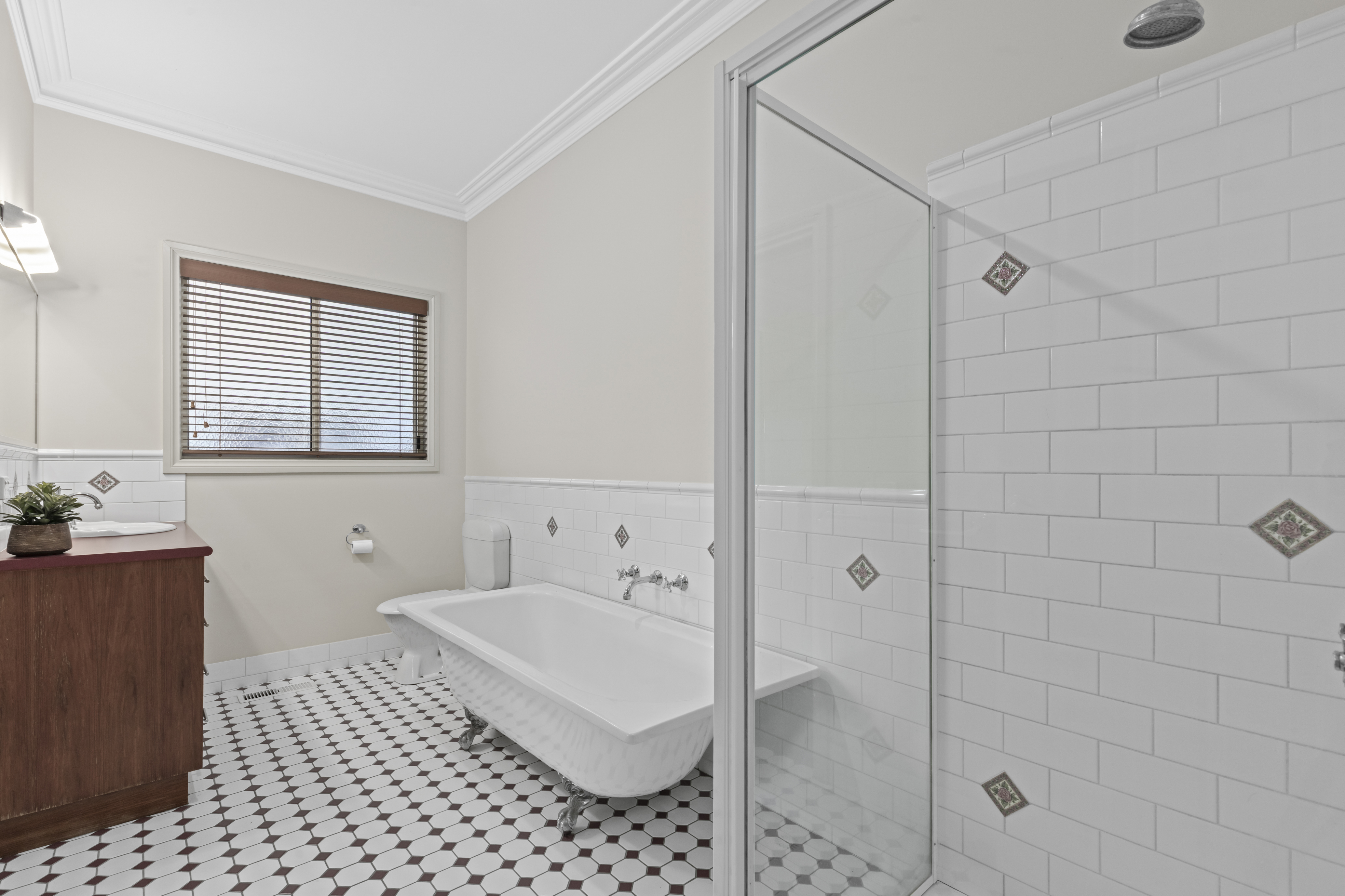 4-bedroom house at 2 Union Street, Belmont, VIC 3216, Greater Geelong, Victoria