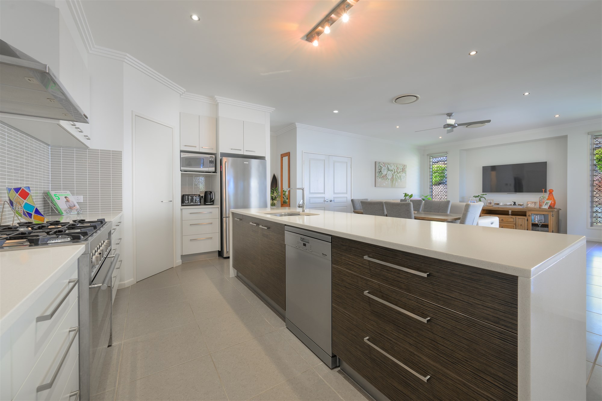 2 Southern Cross Close, Telina, QLD 4680 - Image 4