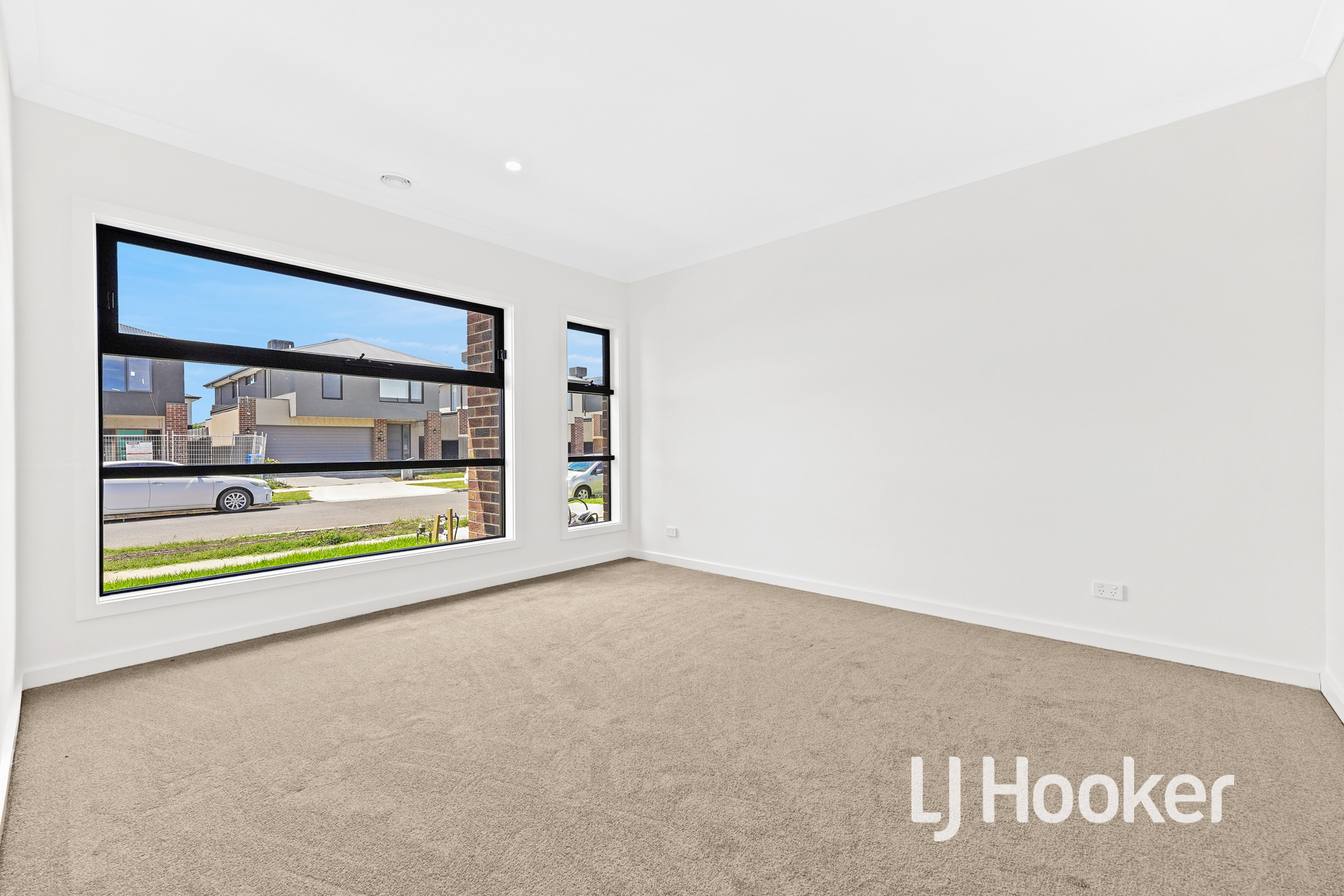 7 Maserati Way, Cranbourne East, VIC 3977 - Image 4