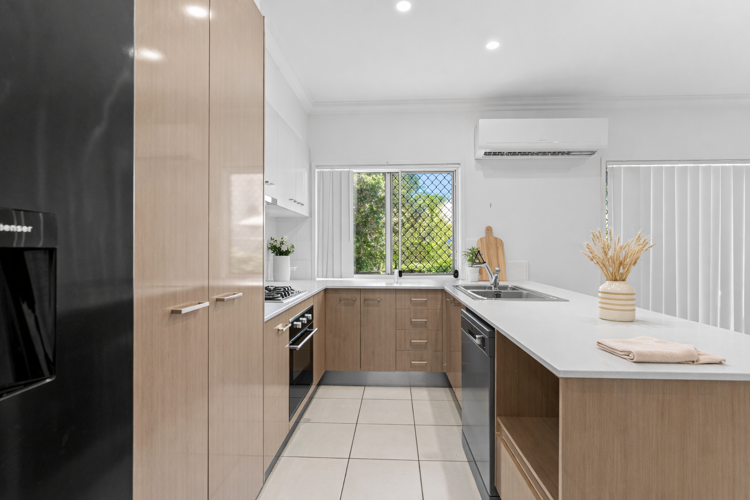 1 LAGUNA CRESCENT, Springfield Lakes QLD 4300 - Image 7