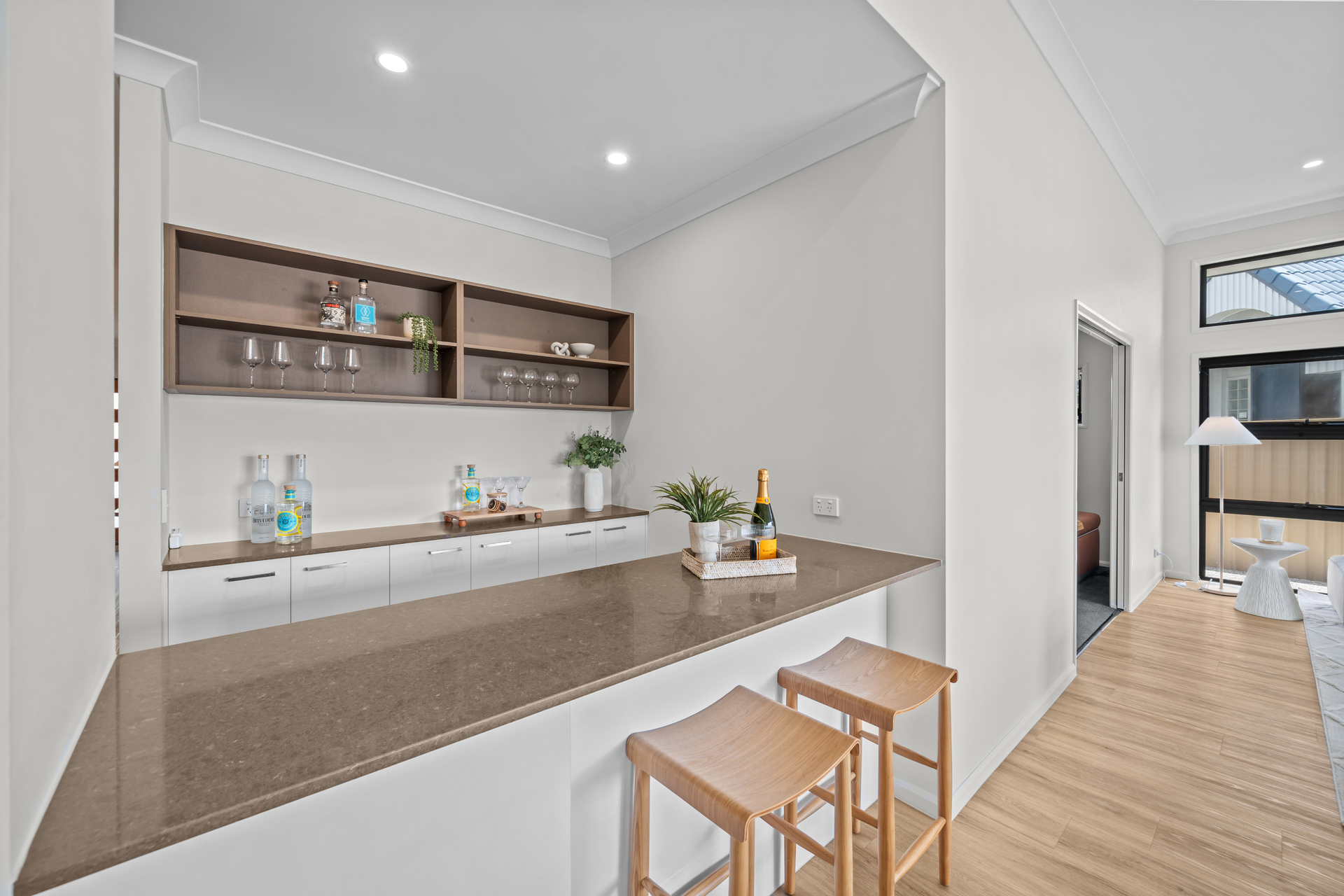 162 Sunshine Boulevard, Mermaid Waters, QLD 4218 - Image 8