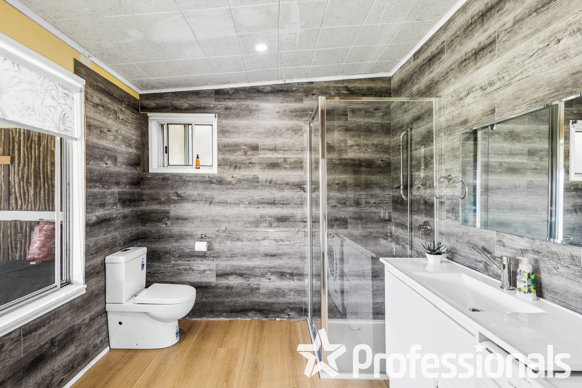 2-bedroom house at 5 Newhaven Crescent, Mcloughlins Beach, VIC 3874, Wellington, Victoria