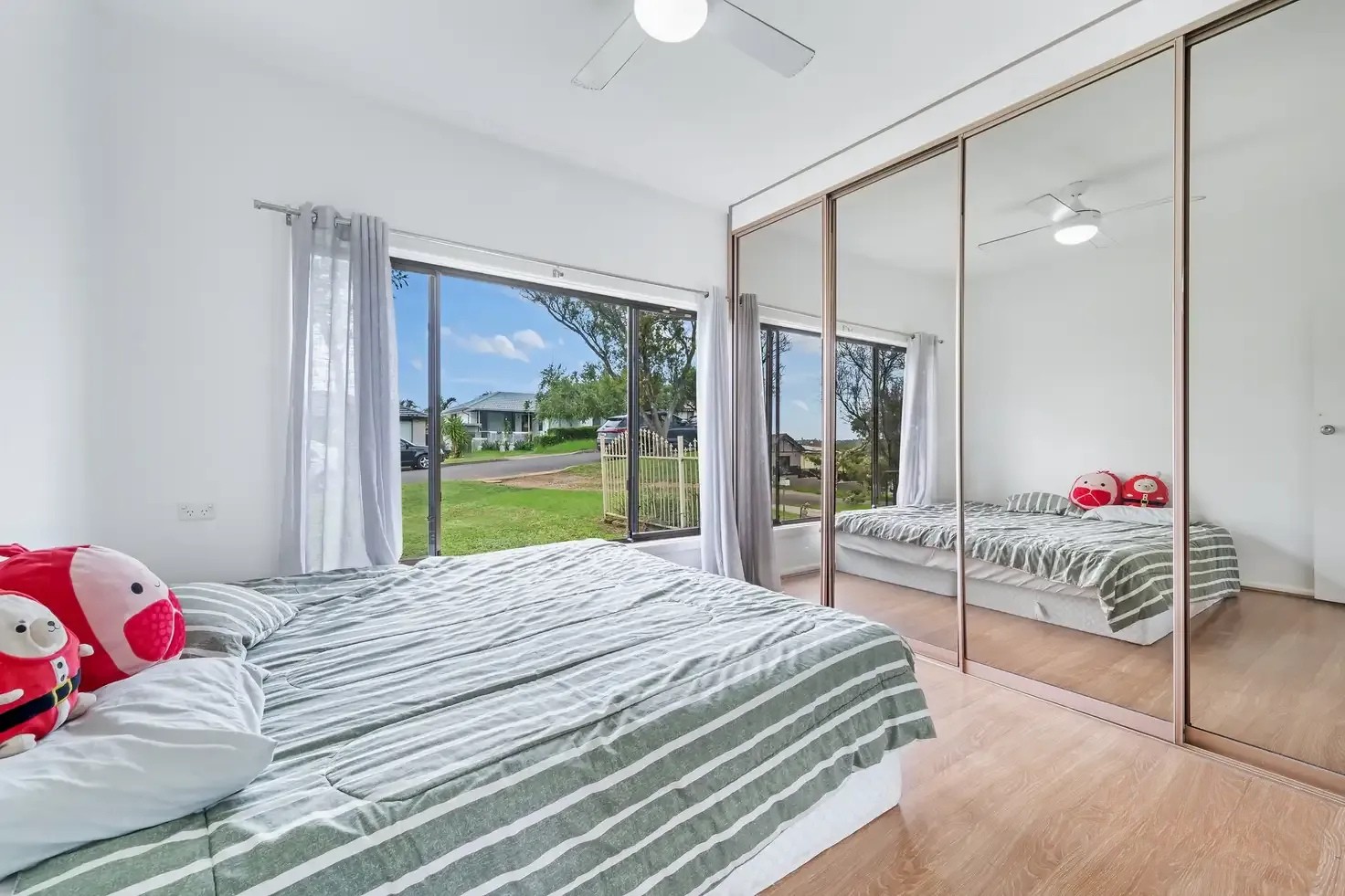 5-bedroom house at 61 Minchinbury Street, Eastern Creek, NSW 2766, Blacktown, New South Wales